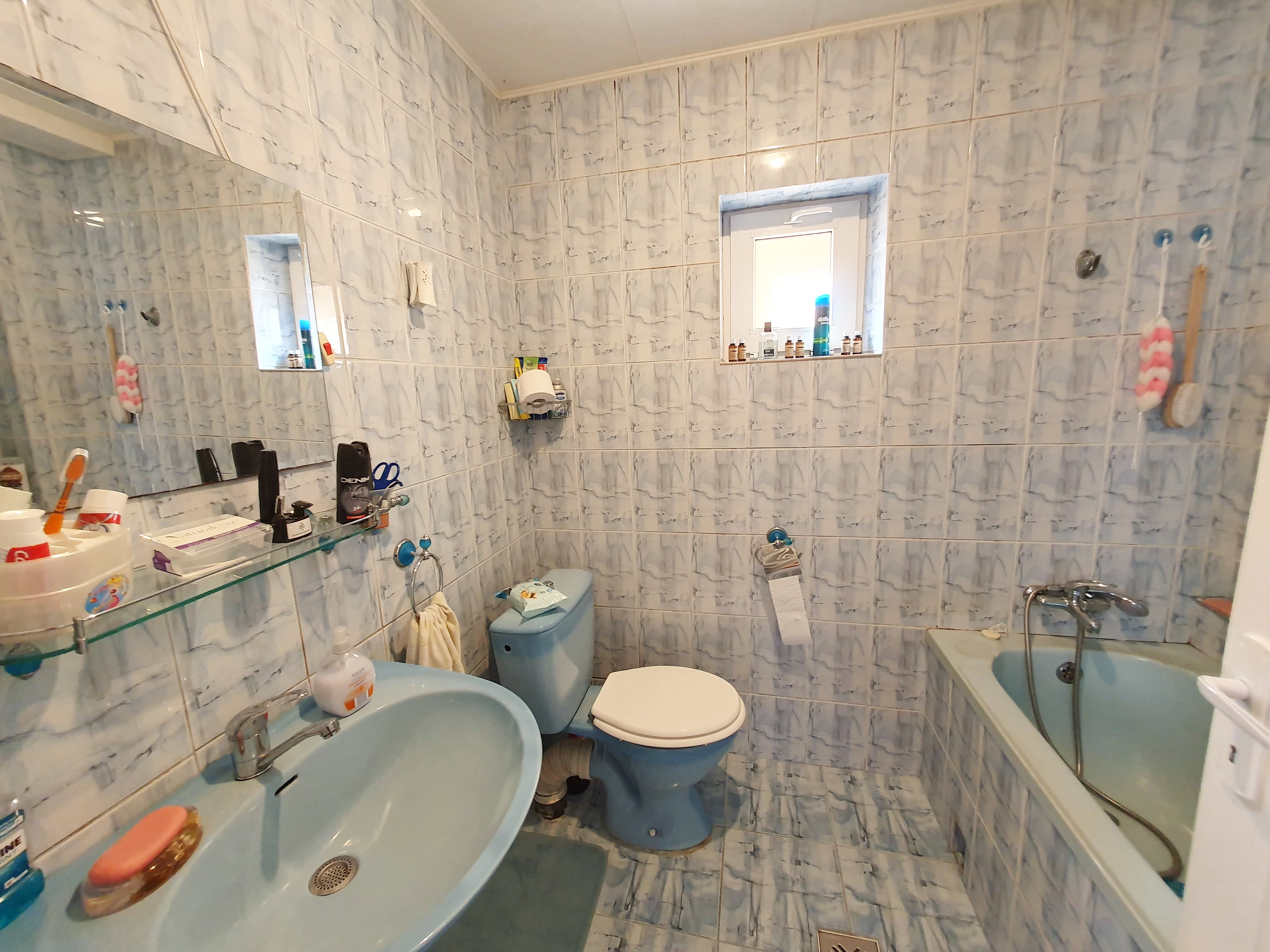 Casa 4 camere, 2 bai, 86 mp utili, renovata, zona Lipoveni - foto 4