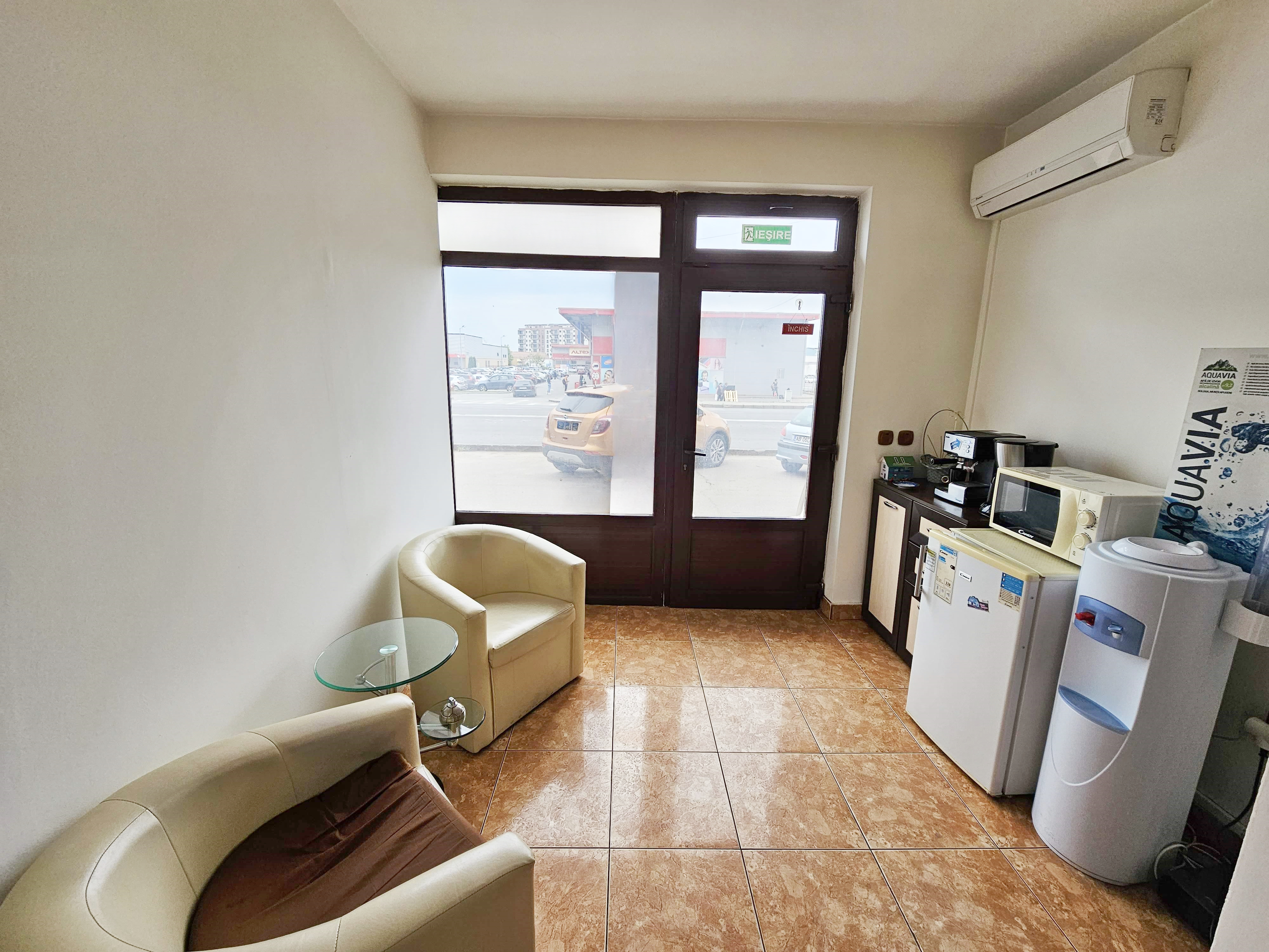 Spatiu comercial sau de birou, 25 mp utili, vad comercial foarte bun - foto 3