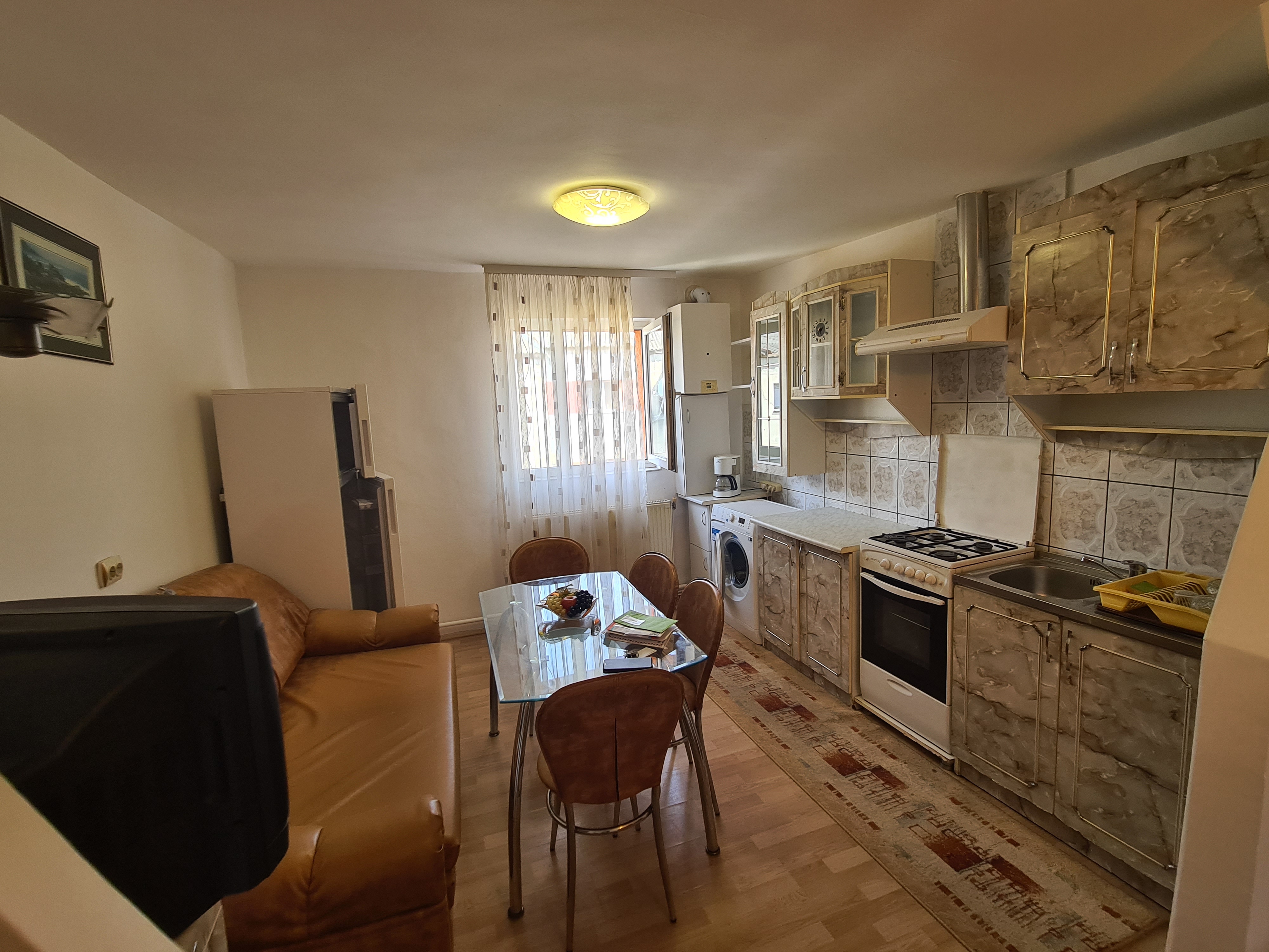 Apartament Cu 2 Camere, Complet Mobilat, Zona Piață - Cetate - Alba Iulia