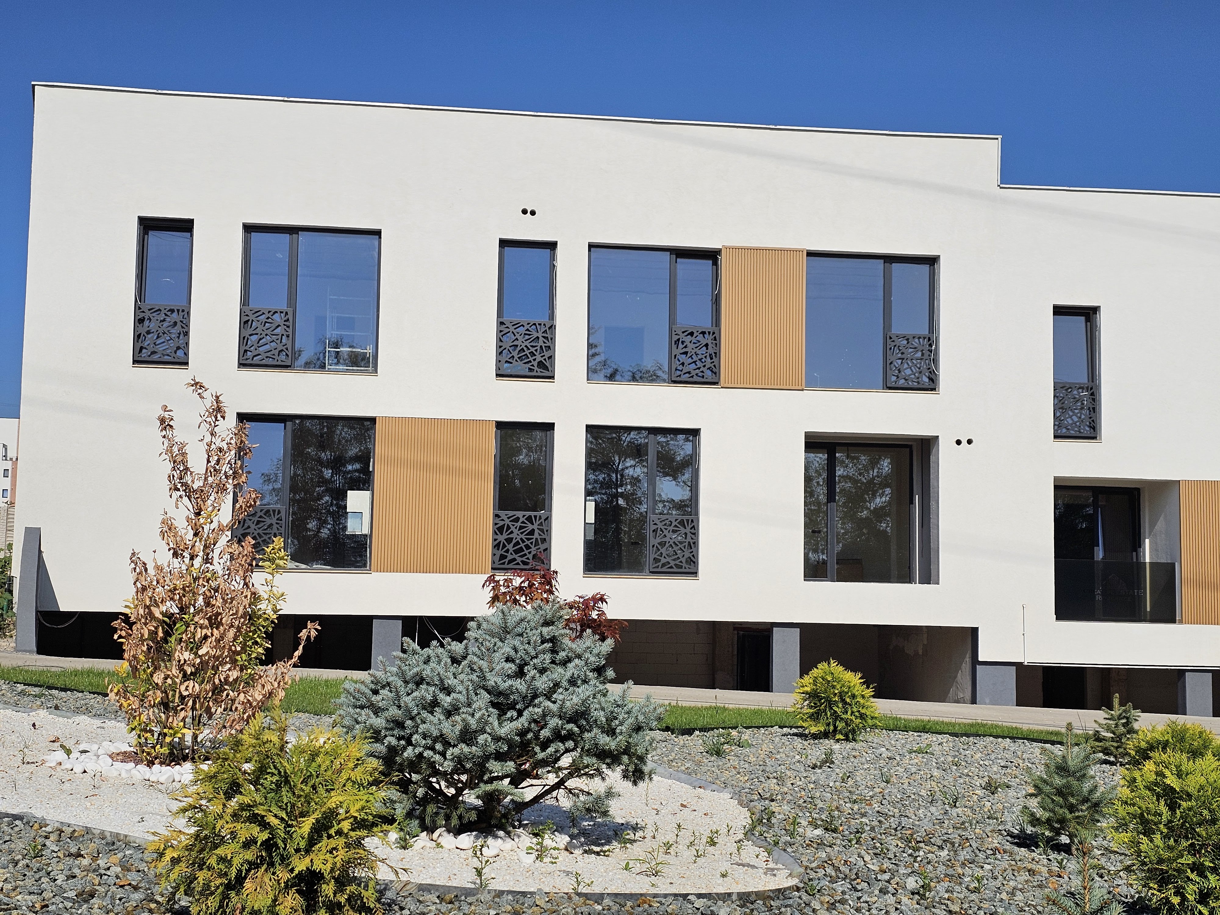 Apartament 2 camere, 52 mp utili + parcare subterana + boxa 20 mp - foto 2