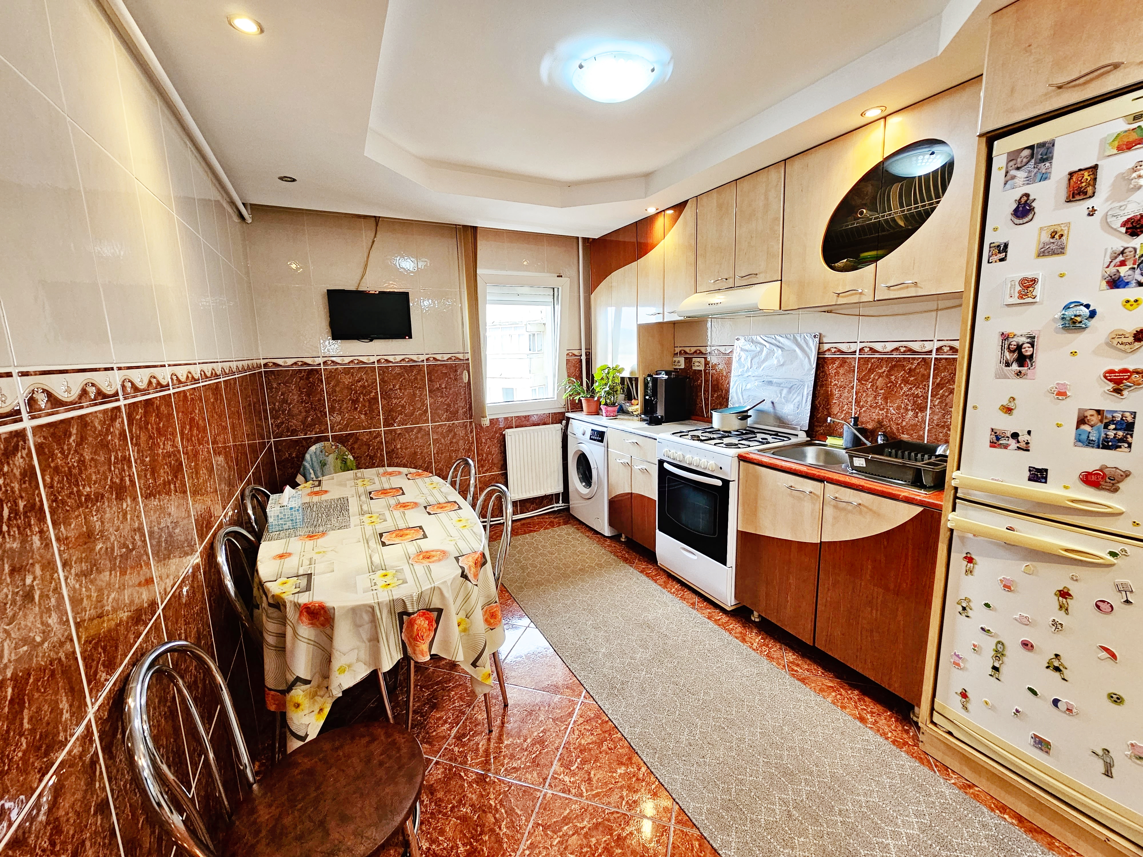 Apartament 3 camere, 2 bai, mobilat, utilat, etaj intermediar, Ampoi 2 - foto 4