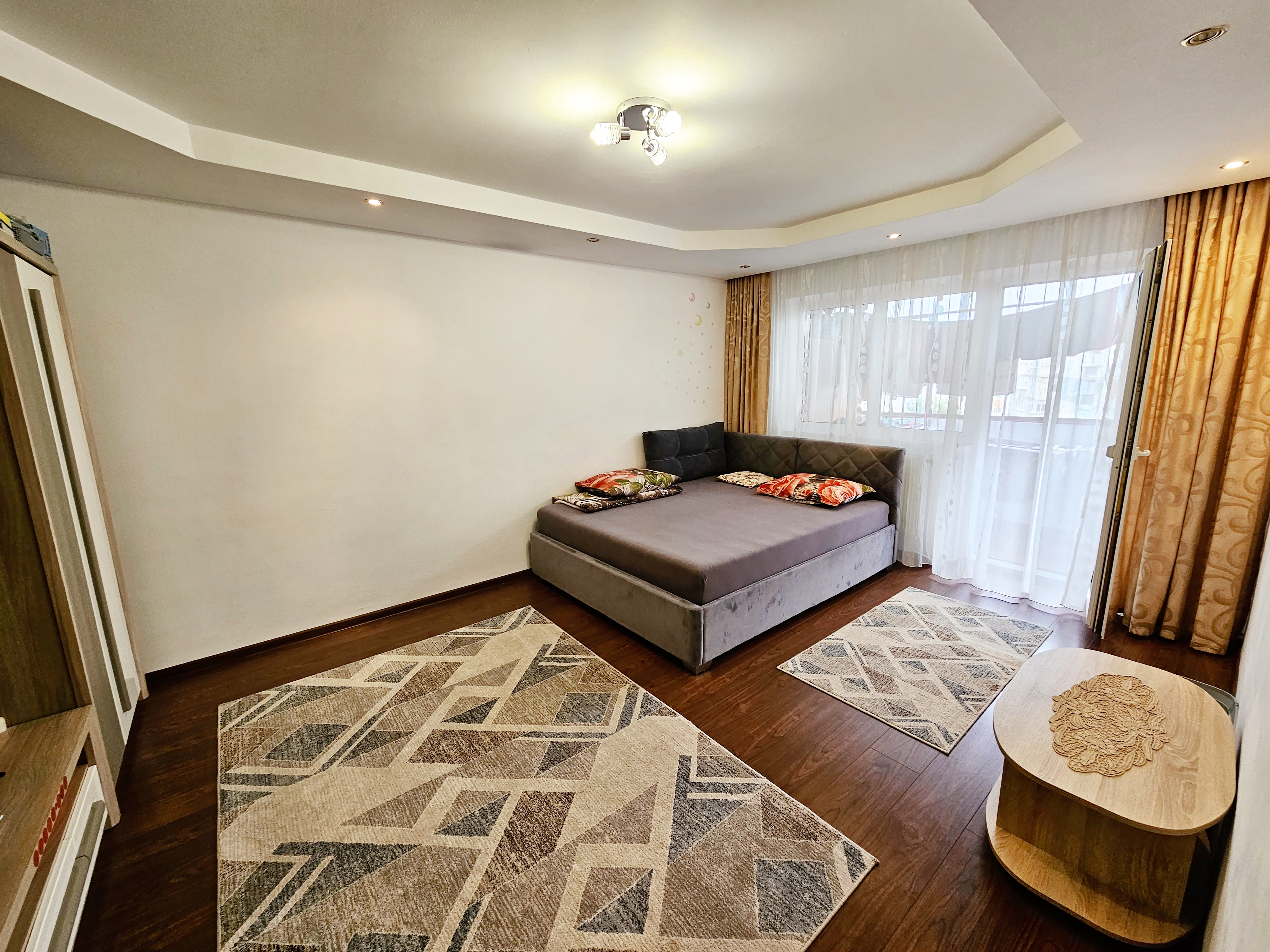 Apartament 3 camere, 2 bai, mobilat, utilat, etaj intermediar, Ampoi 2 - Alba Iulia