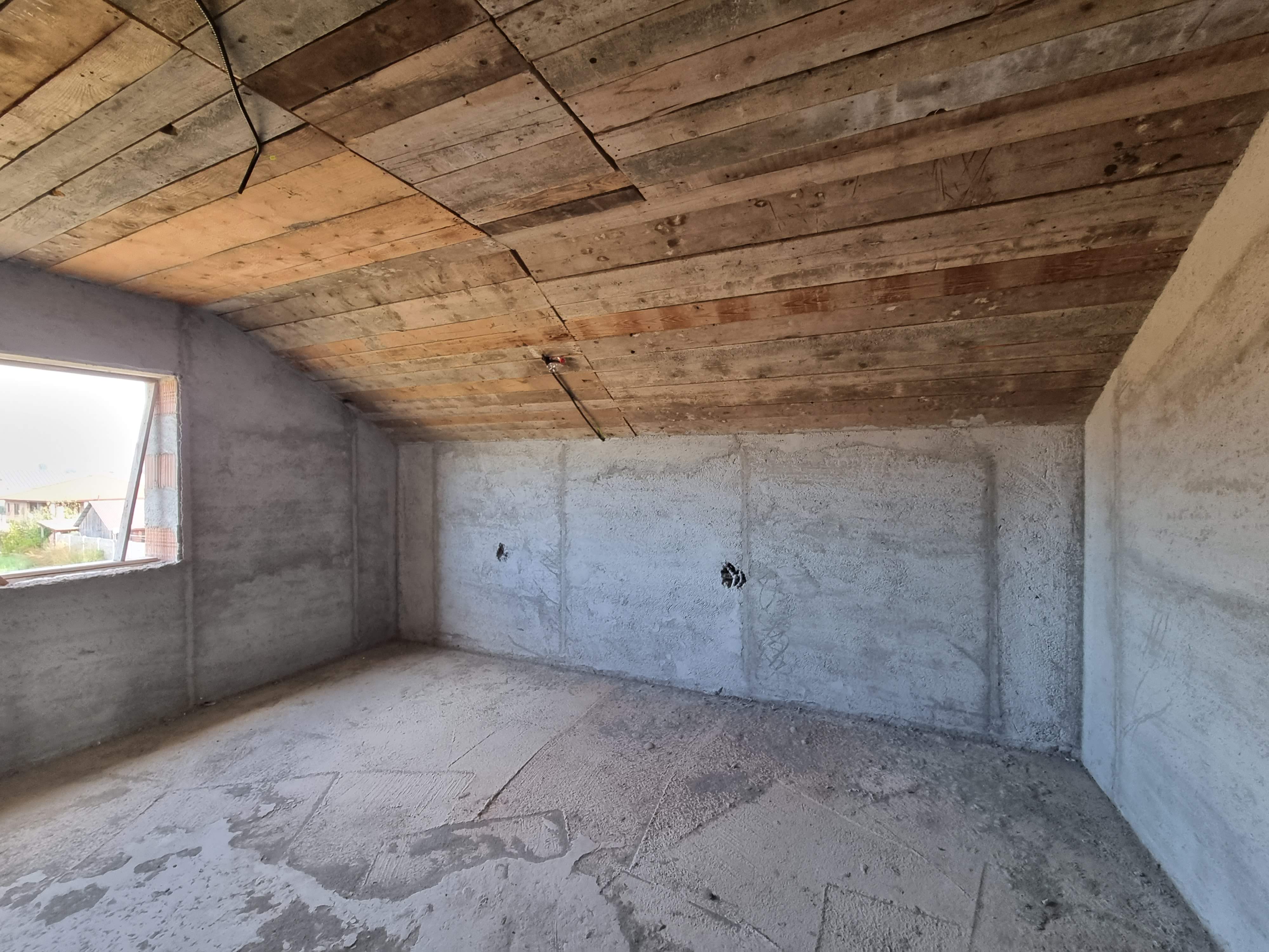 Casa la rosu,2100 mp teren,zona Micesti - foto 5