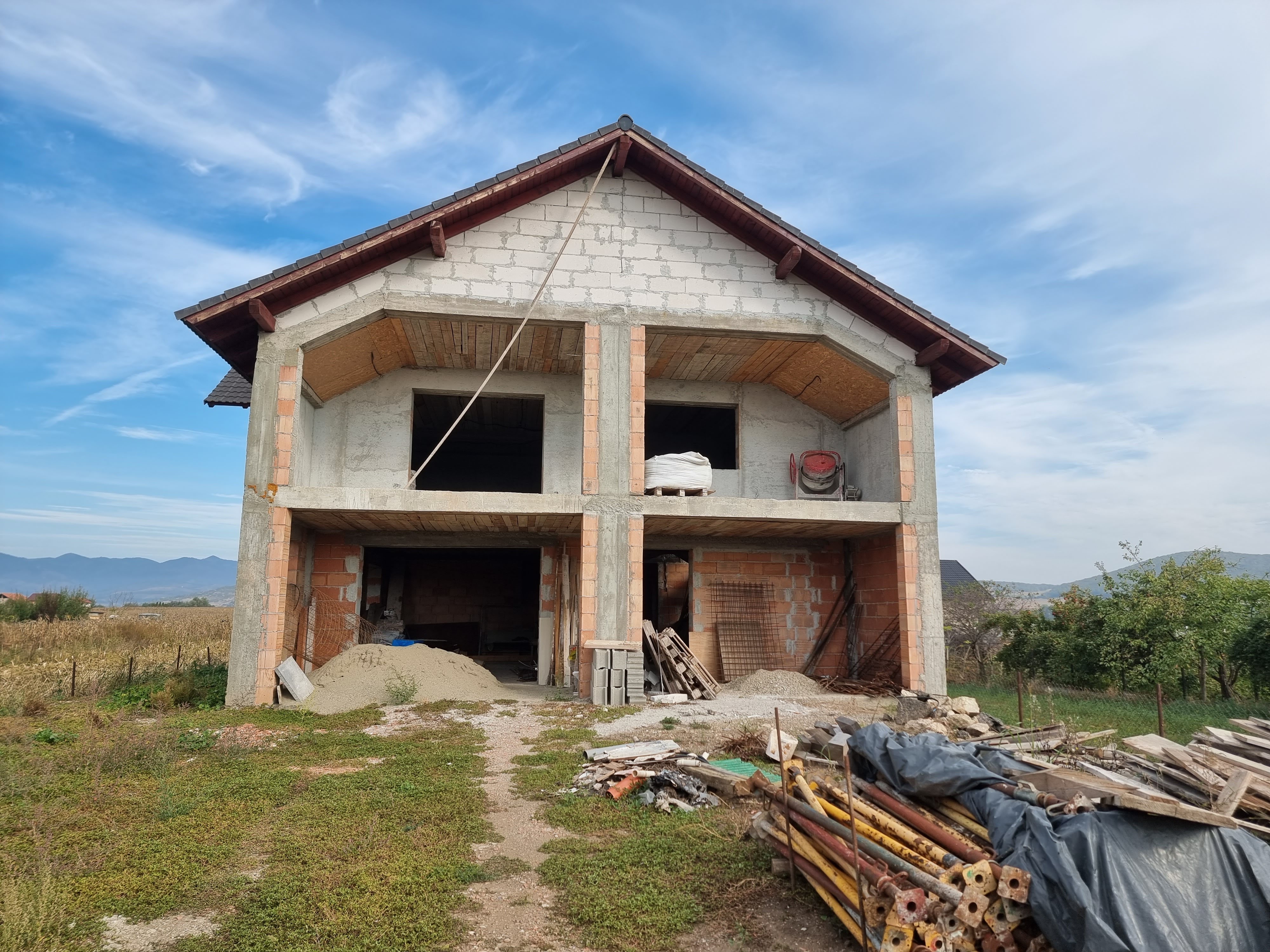 Casa la rosu,2100 mp teren,zona Micesti - foto 2