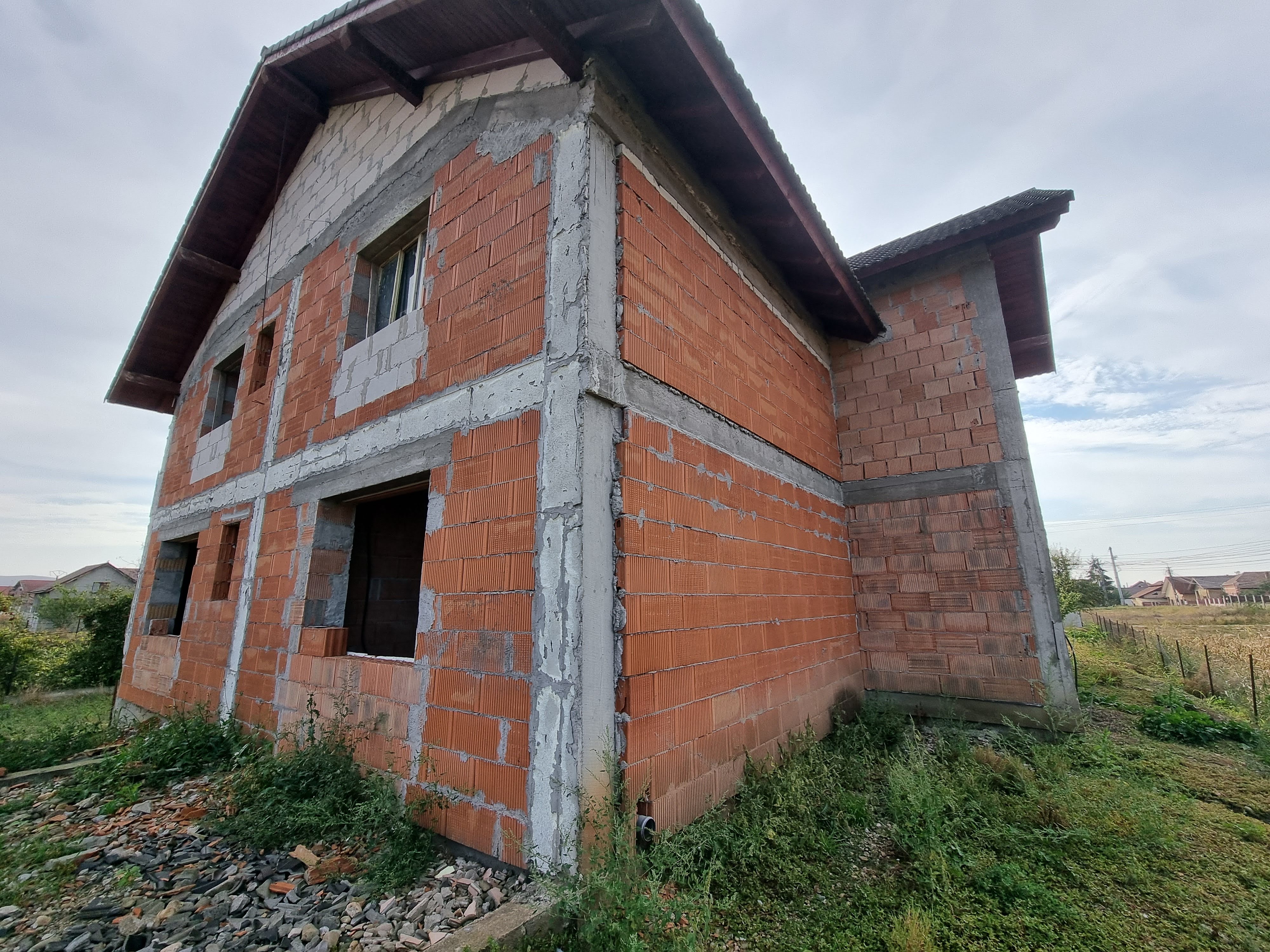 Casa la rosu,2100 mp teren,zona Micesti - foto 3