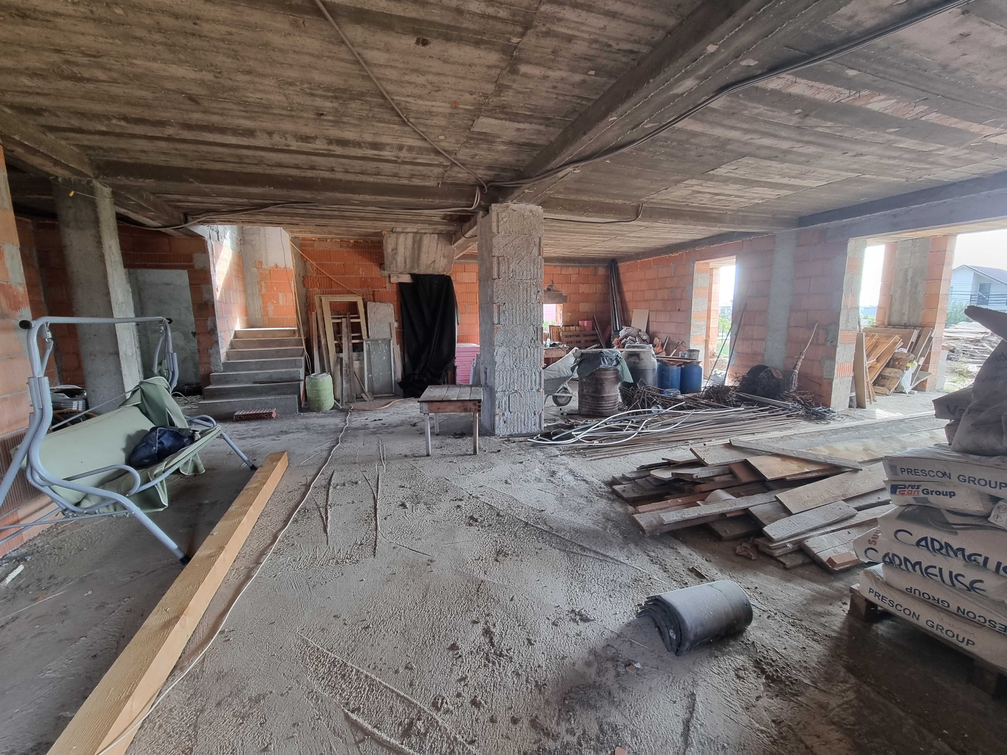 Casa la rosu,2100 mp teren,zona Micesti - foto 4