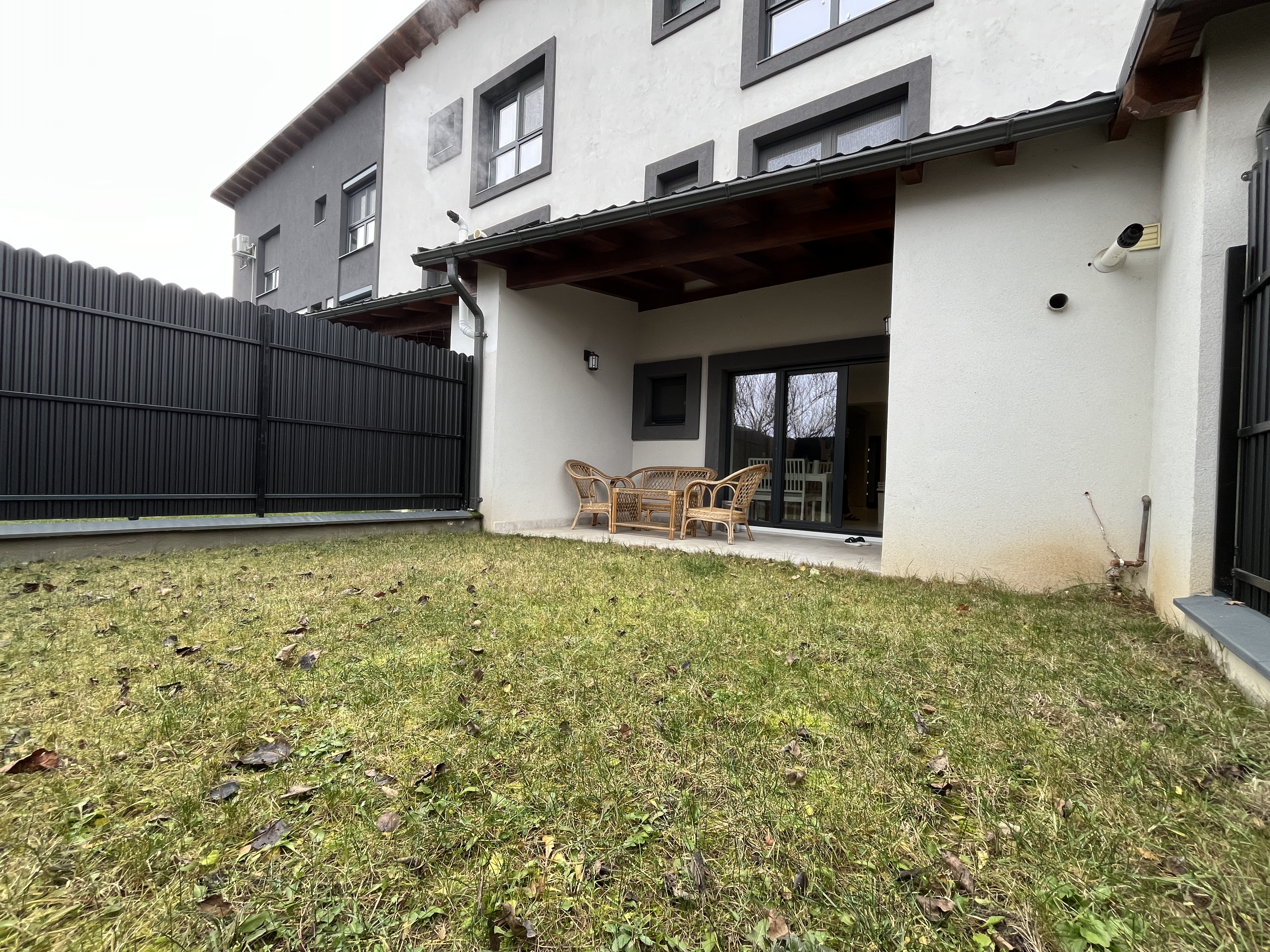 Casă înșiruită, P+E+M, 5 Camere, Zona Micești - Alba Iulia