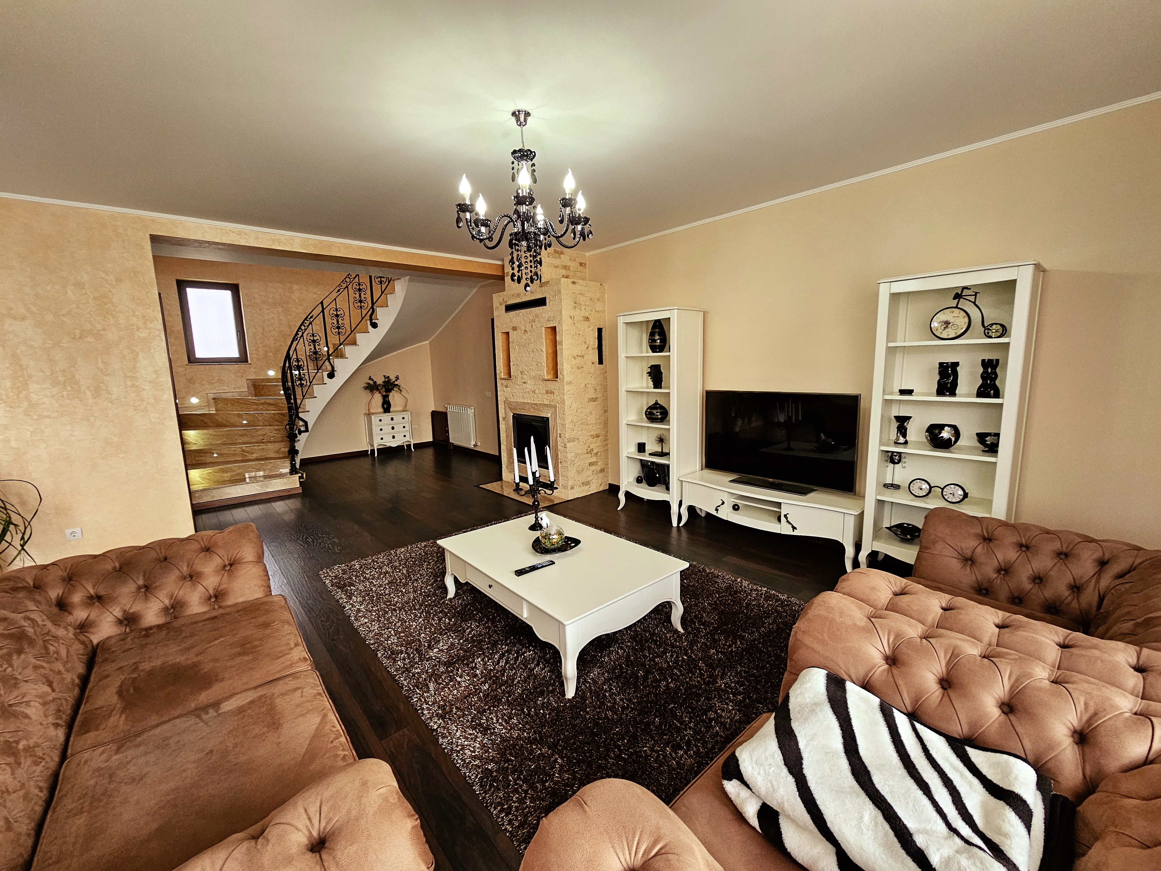 Casa 5 camere, 870 mp teren, mobilata, utilata, zona Cetate - foto 3