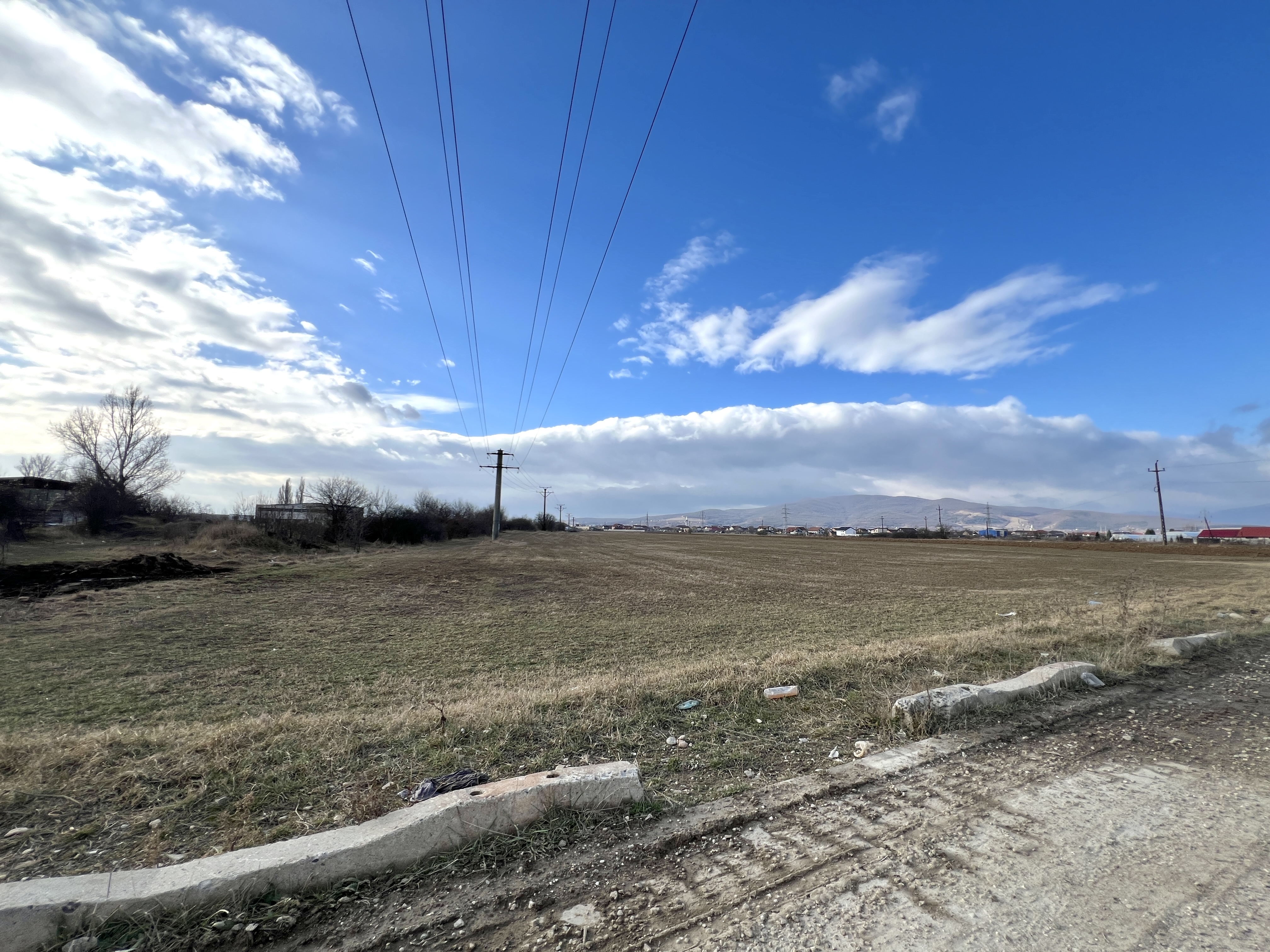 Teren intravilan pretabil hala, toate utilitatile - Alba Iulia