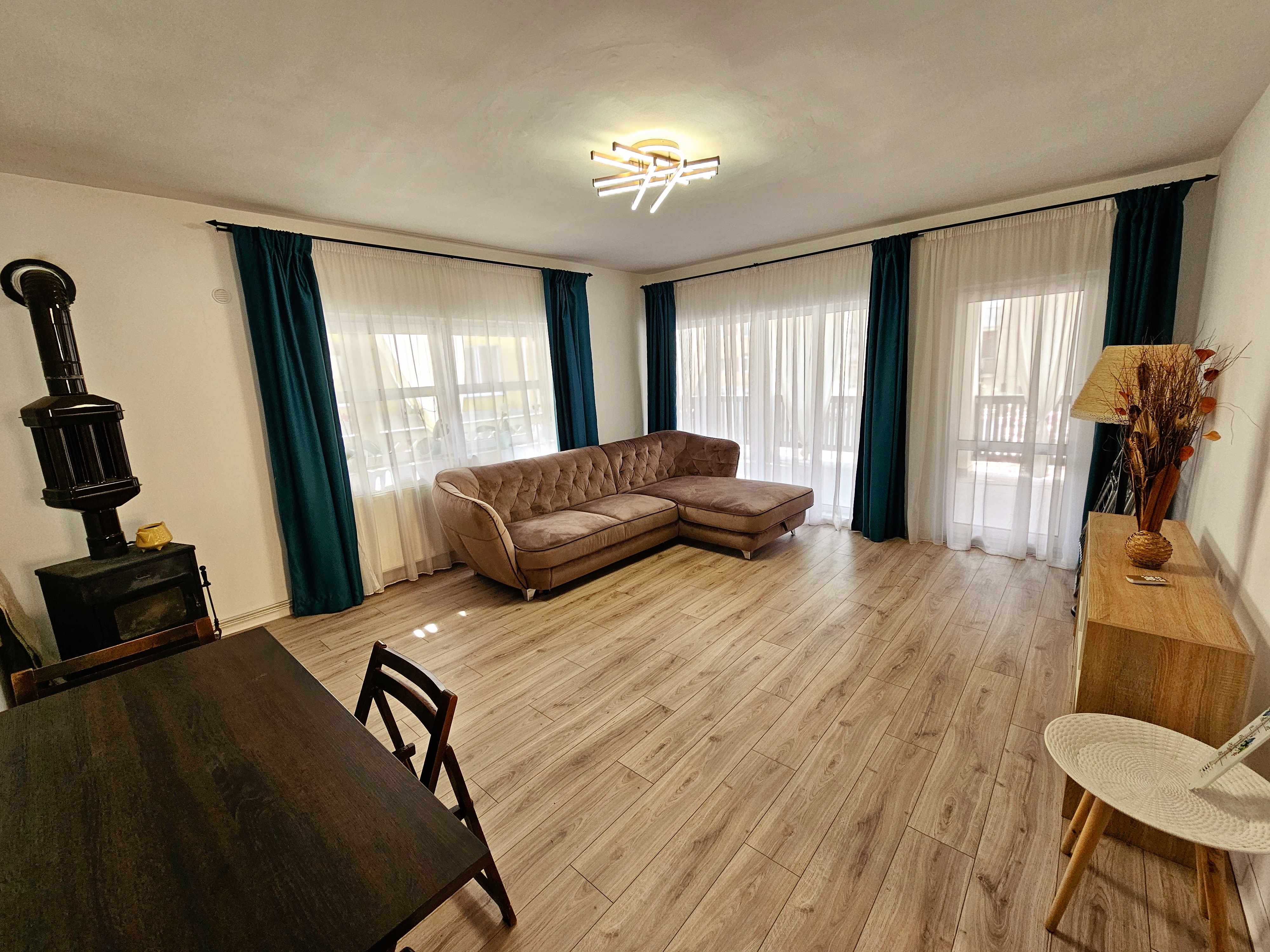 Casa spatioasa, 755 mp teren, Cetate, pretabila pentru birouri - foto 4