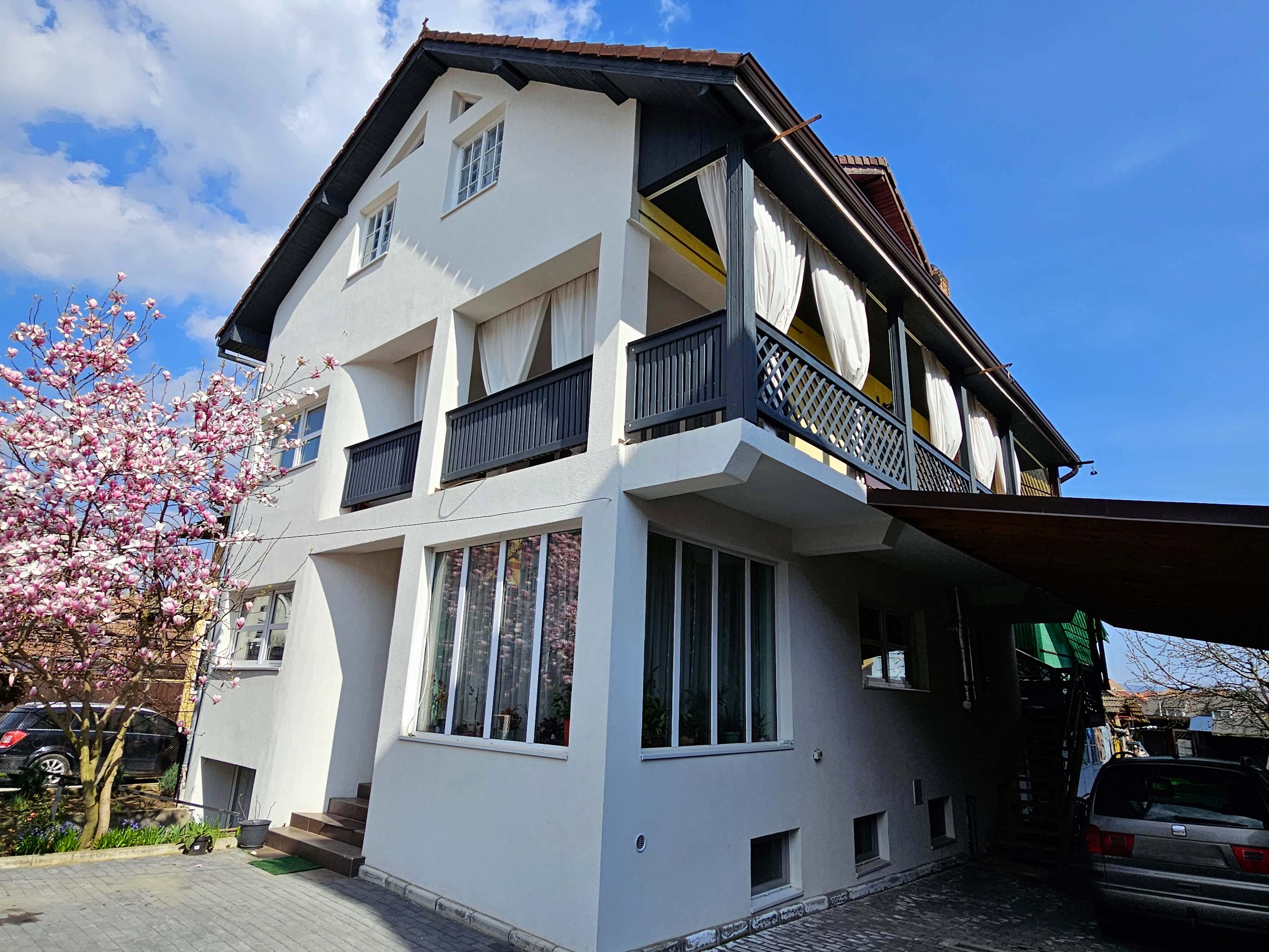 Casa spatioasa, 755 mp teren, Cetate, pretabila pentru birouri - foto 2