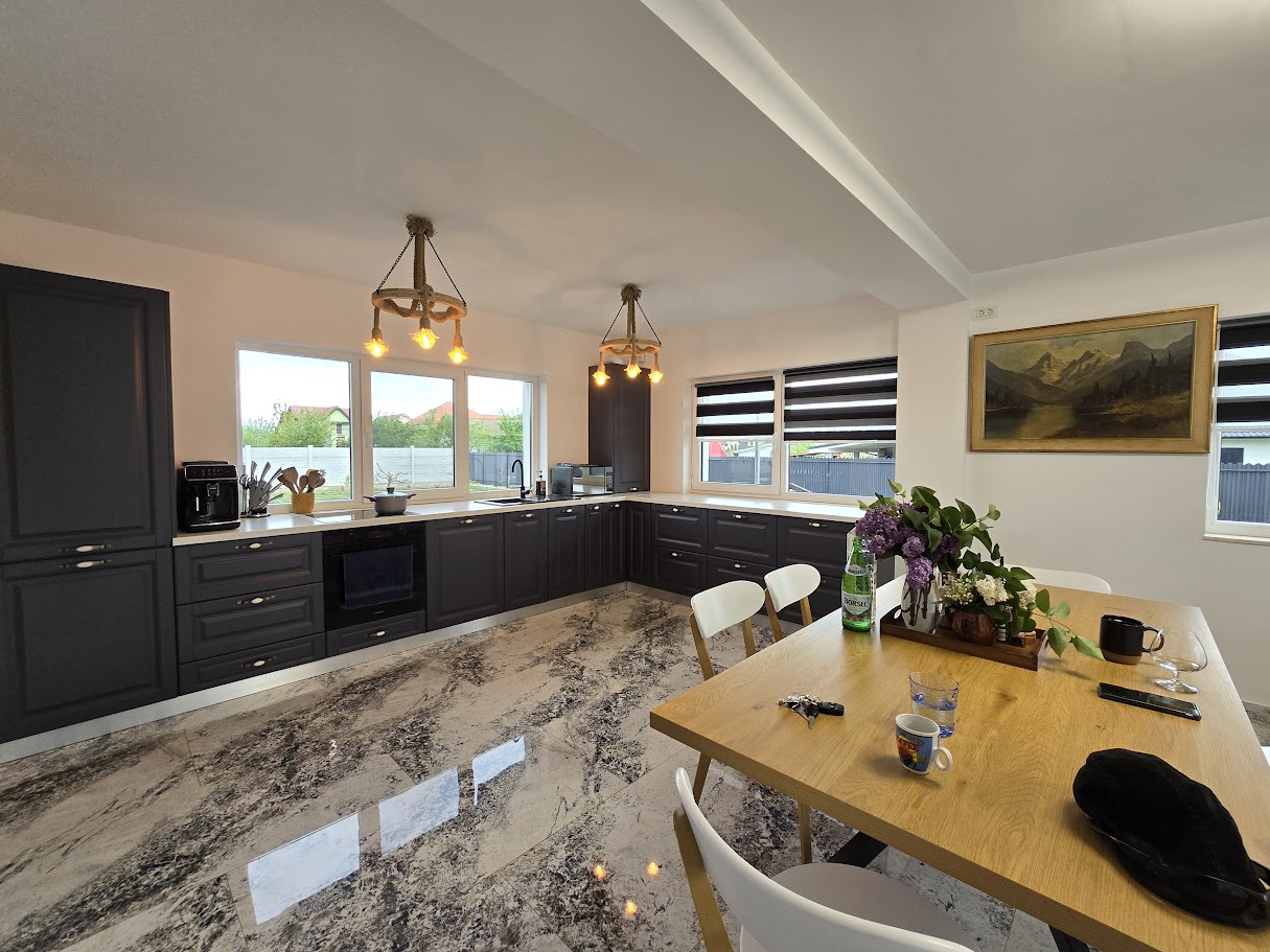 1/2 Duplex 4 Camere, Zona Kaufland 575mp Teren - Alba Iulia