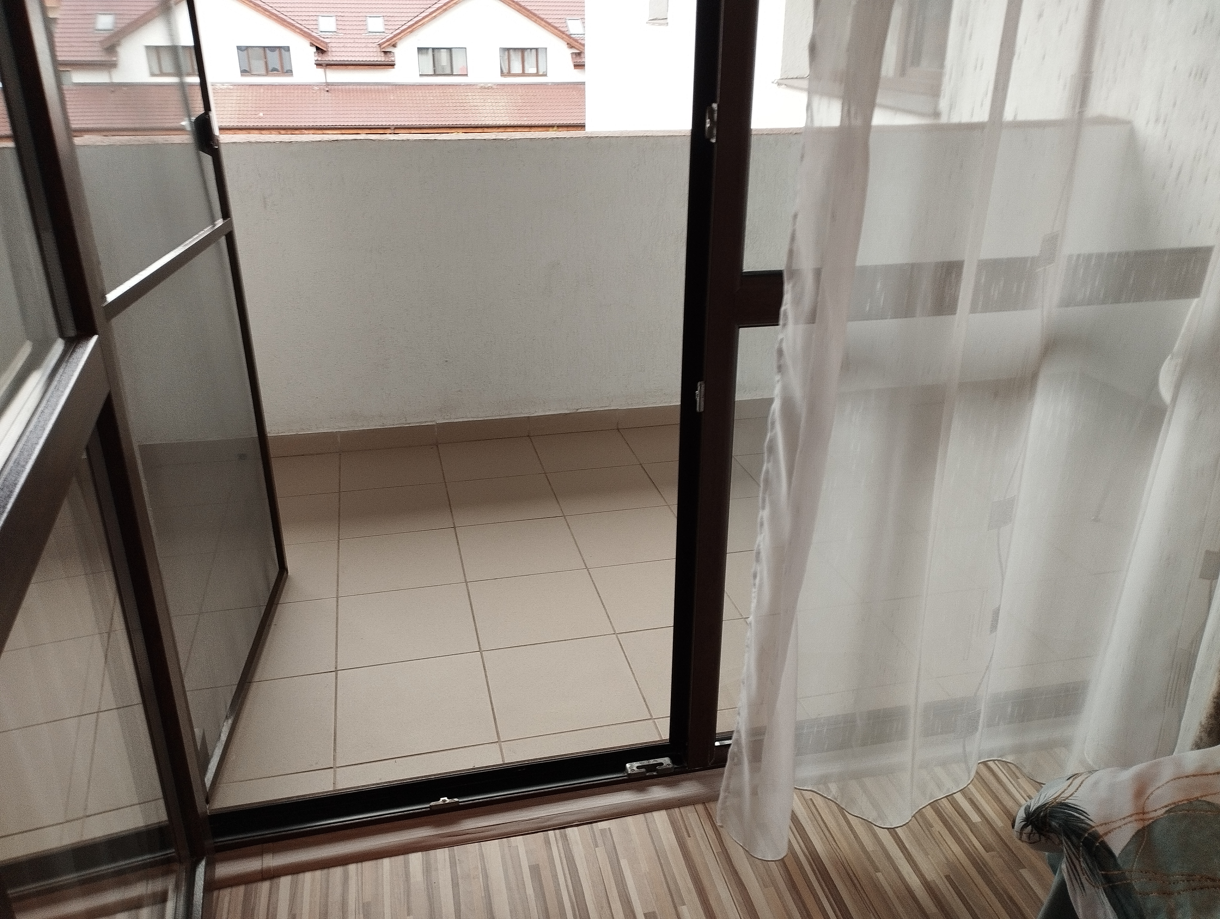 Sânpetru,  apartament 2,5 camere- închiriere. - foto 4