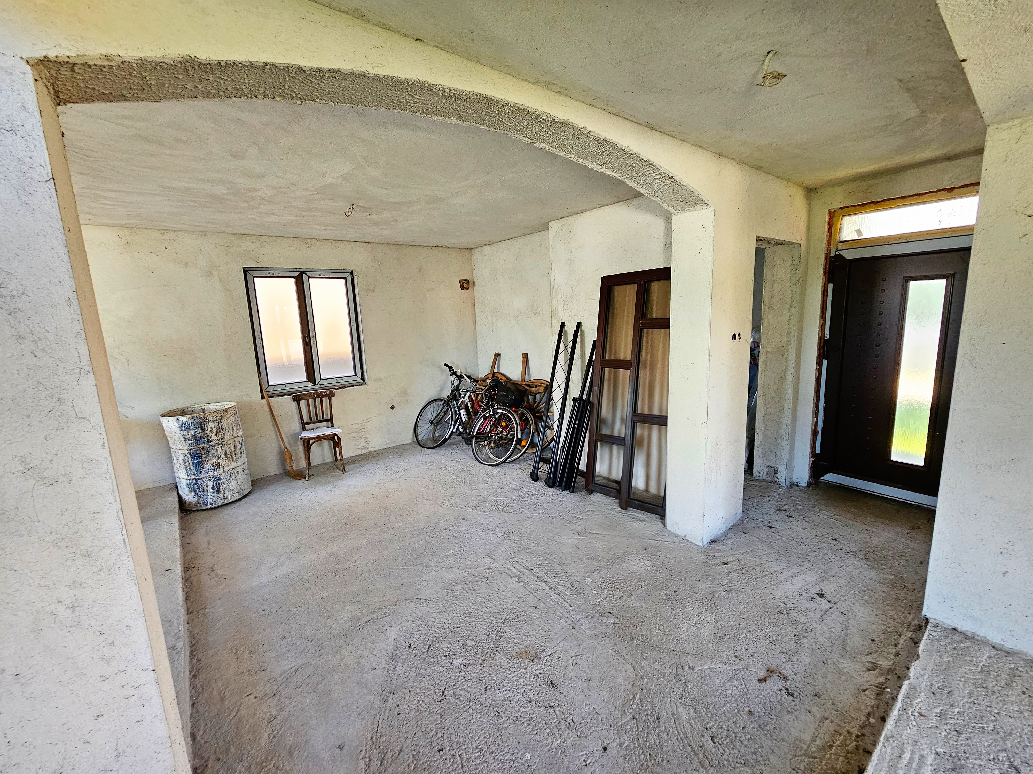 Casa la gri, S+P+M, 4 camere, 500 mp teren, Cetate, toate utilitatile - foto 5