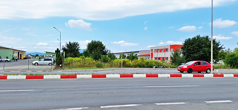 Teren in zona comerciala, 7100mp pe Calea Feldioarei (DN13) - foto 3