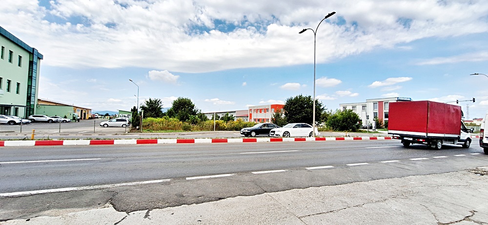 Teren in zona comerciala, 7100mp pe Calea Feldioarei (DN13) - foto 5
