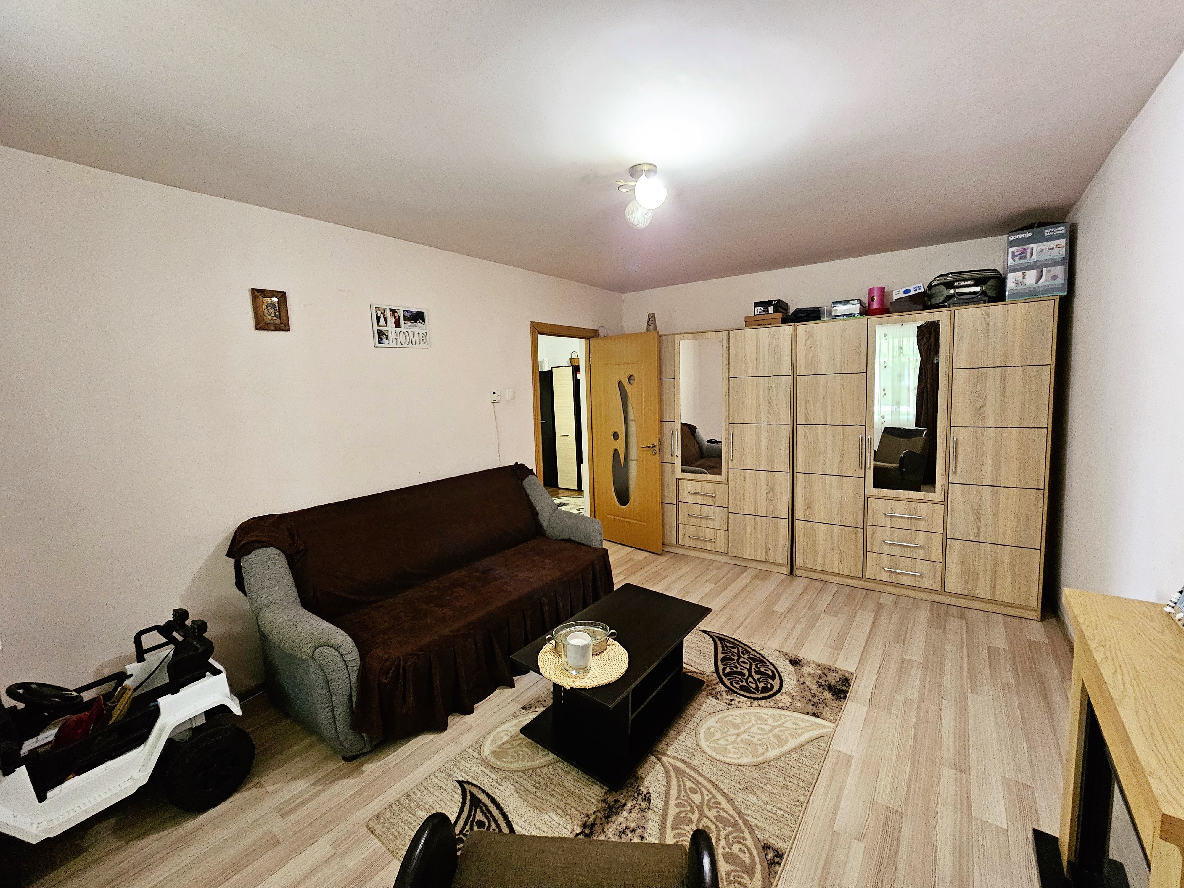 Apartament 4 camere, 2 balcoane, 2 bai, 79 mp utili, zona Closca - foto 2