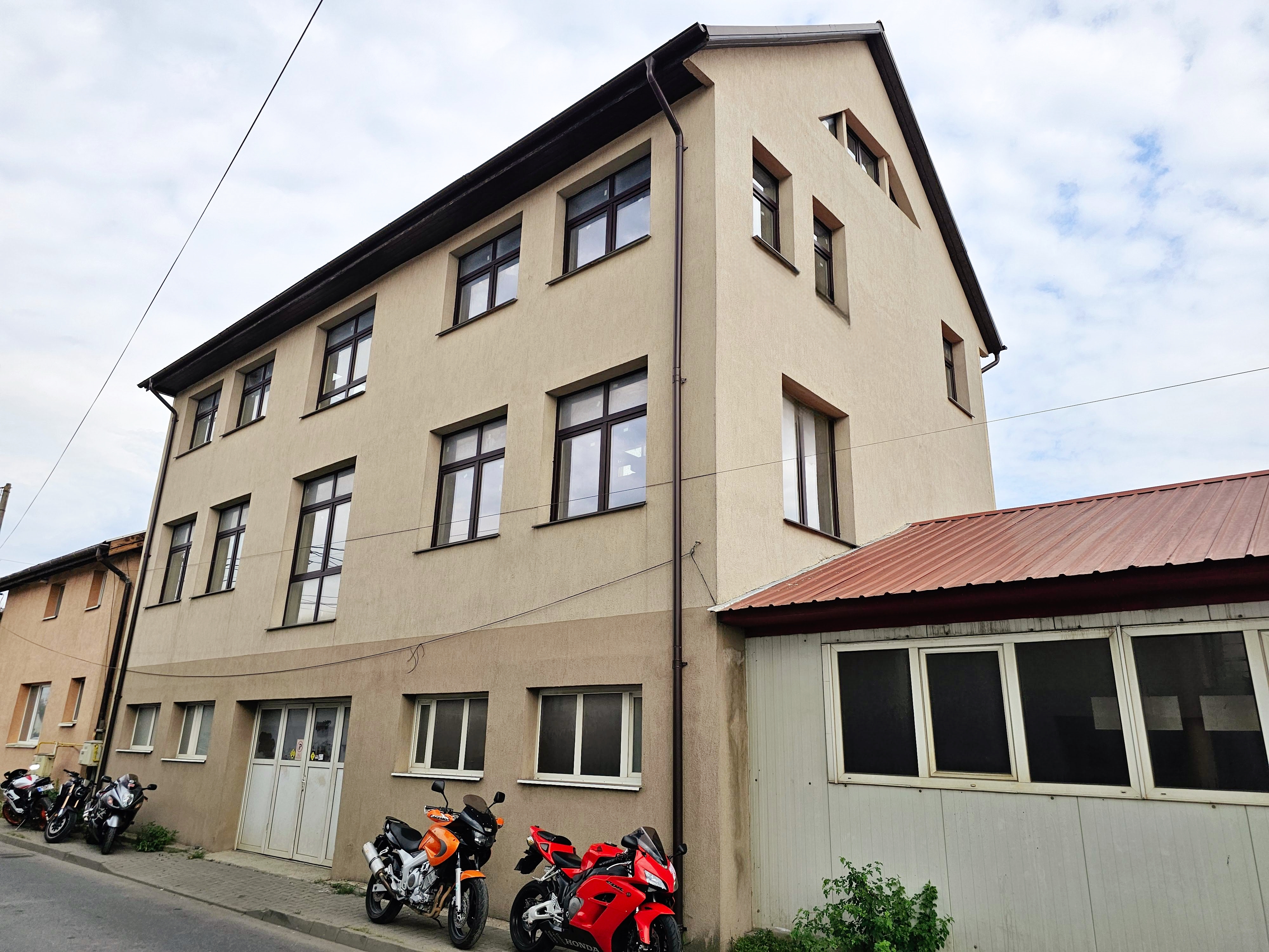 Spatiu pentru depozitare/productie/servicii, 3 niveluri, 366 mp utili - Alba Iulia