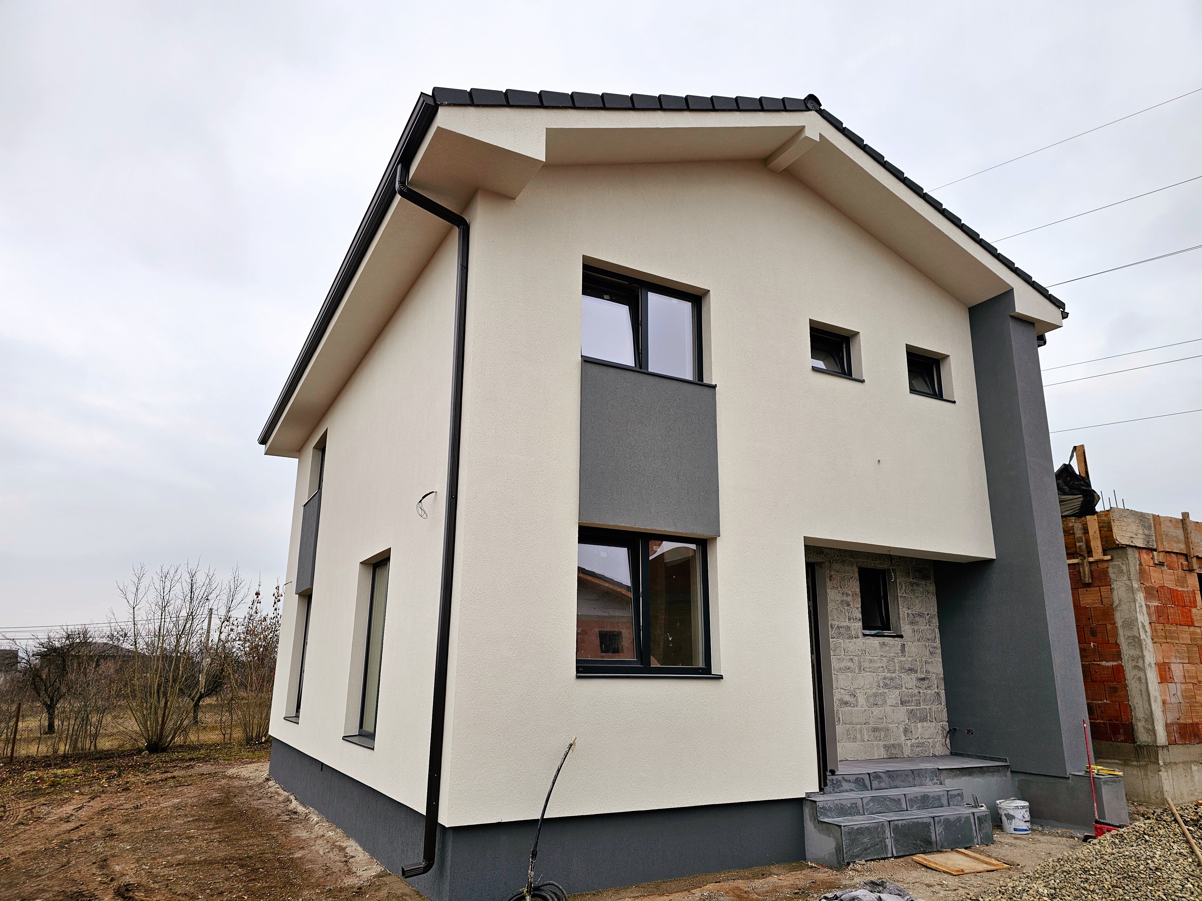 Casa semifinisata, 4 camere, 3 bai, 339 mp teren, zona Valea Popii - Alba Iulia