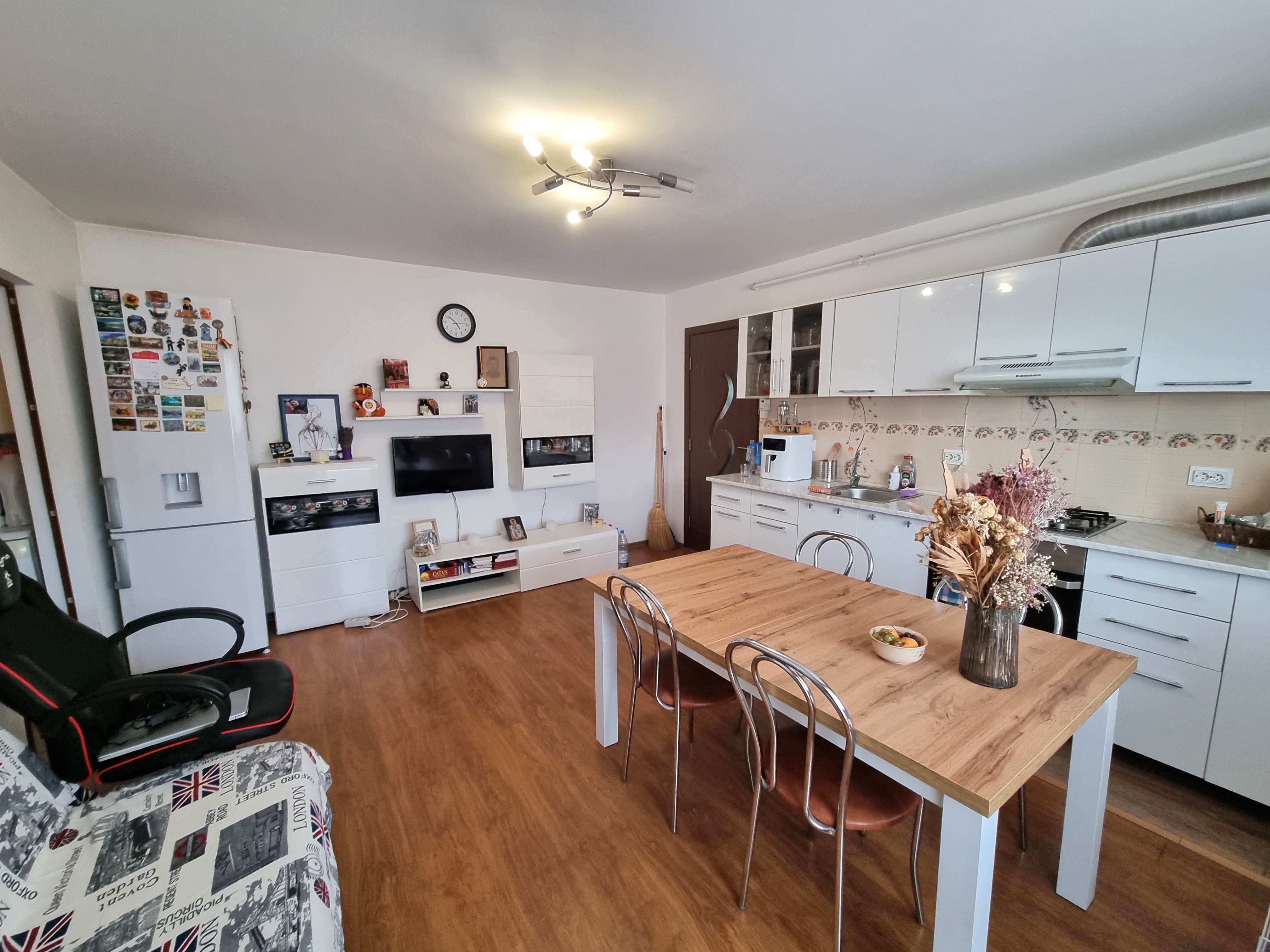 De vanzare apartament 2 camere, Ampoi 1 - foto 2