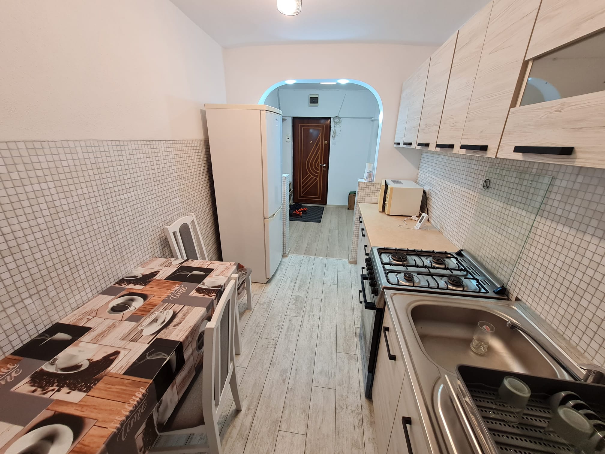 Apartament 2 camere, Etaj Intermediar,  Zona Parc Cetate - foto 3