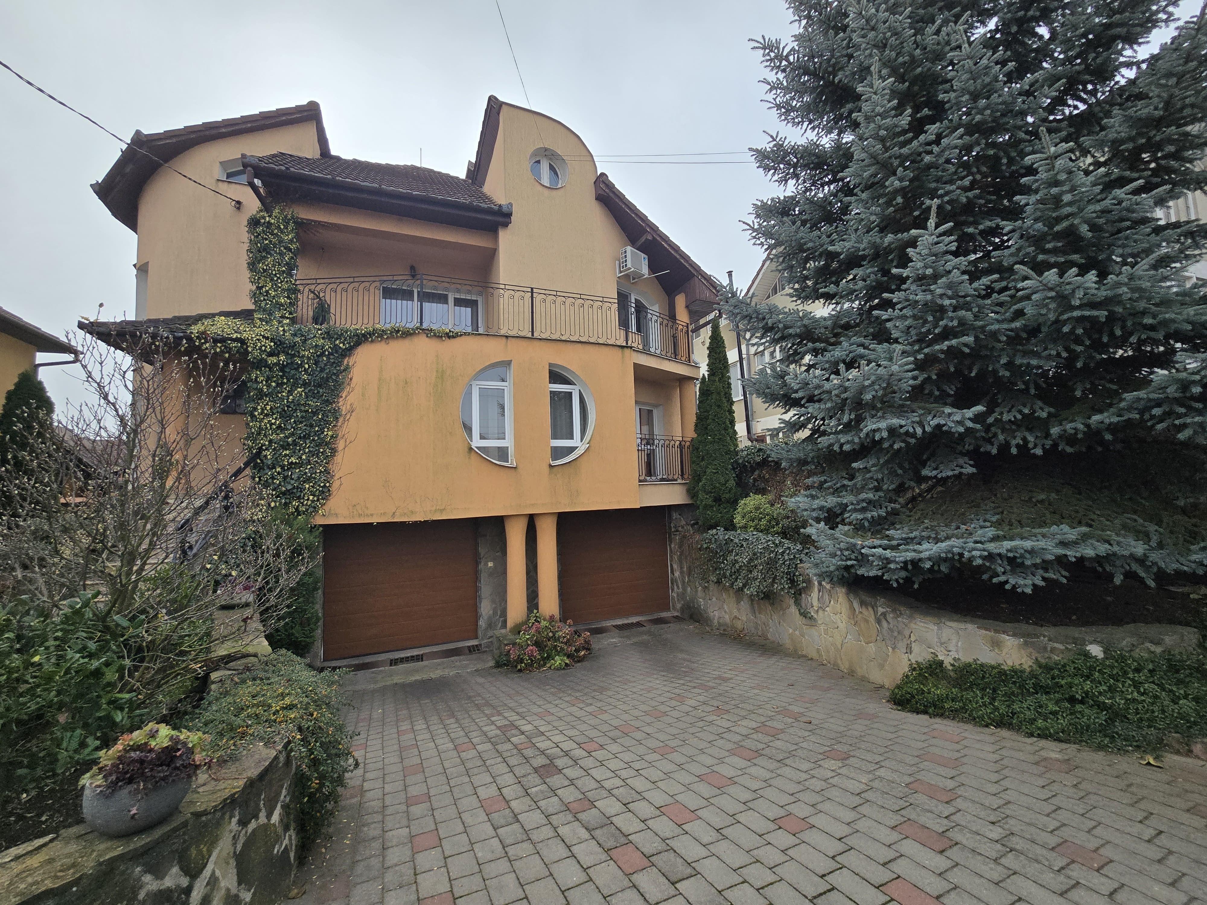 Casa Individuala Zona Cetate 1100mp Teren, 490mp Utili - foto 2