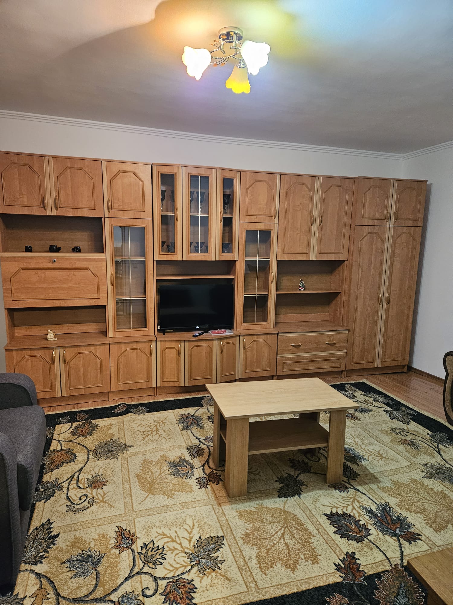 Garsonieră la casă, in zonă centrală, cu pod și beci. - foto 4