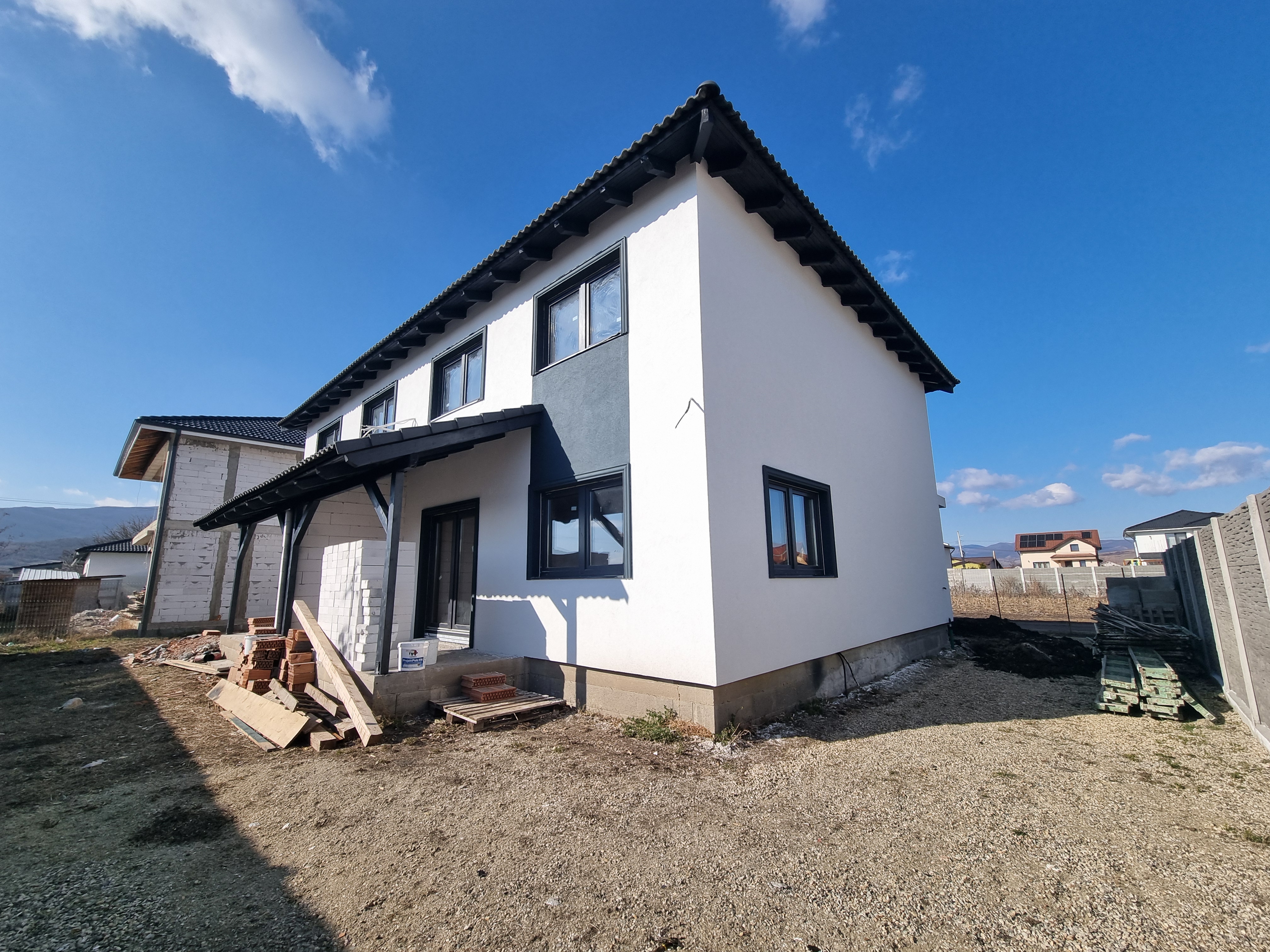 De vanzare 1/2 duplex, 4 camere, 224mp teren, Orizont - foto 2