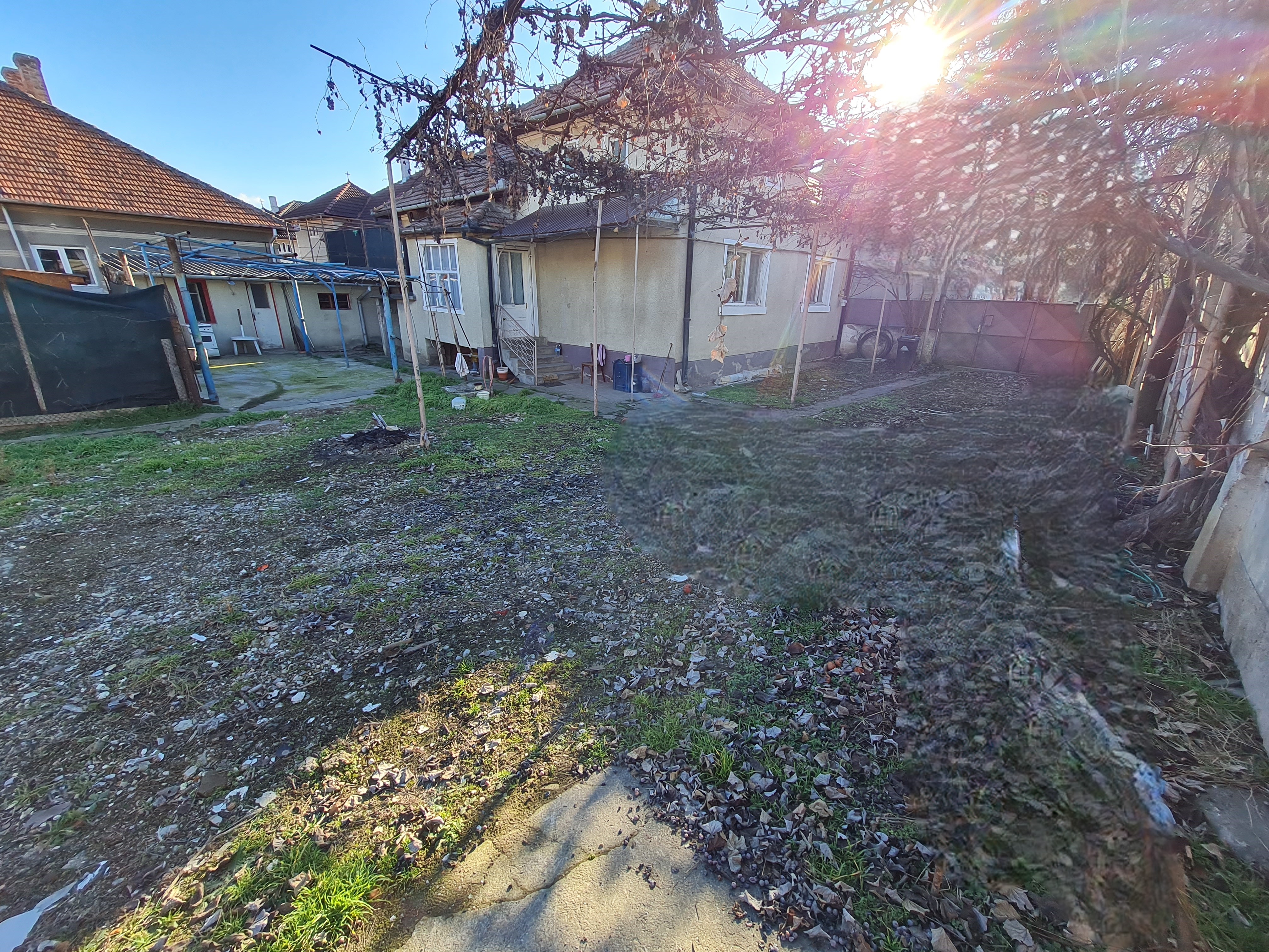 Casa 4 camere, 93 mp Construit, Teren 468 mp, Zona Cetate - foto 2