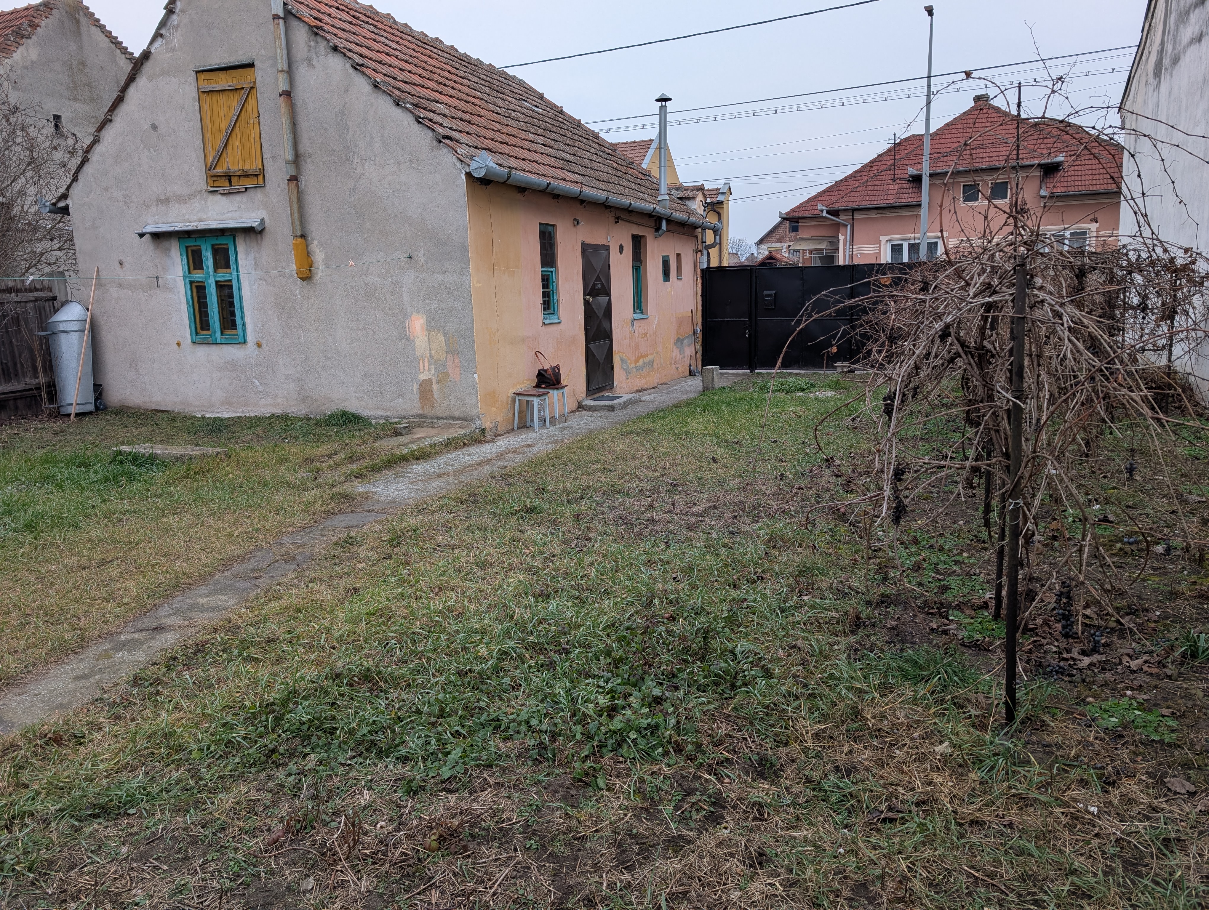 Casa mica,demolabila zona centrala, 758 mp teren, Alba Iulia - Alba Iulia
