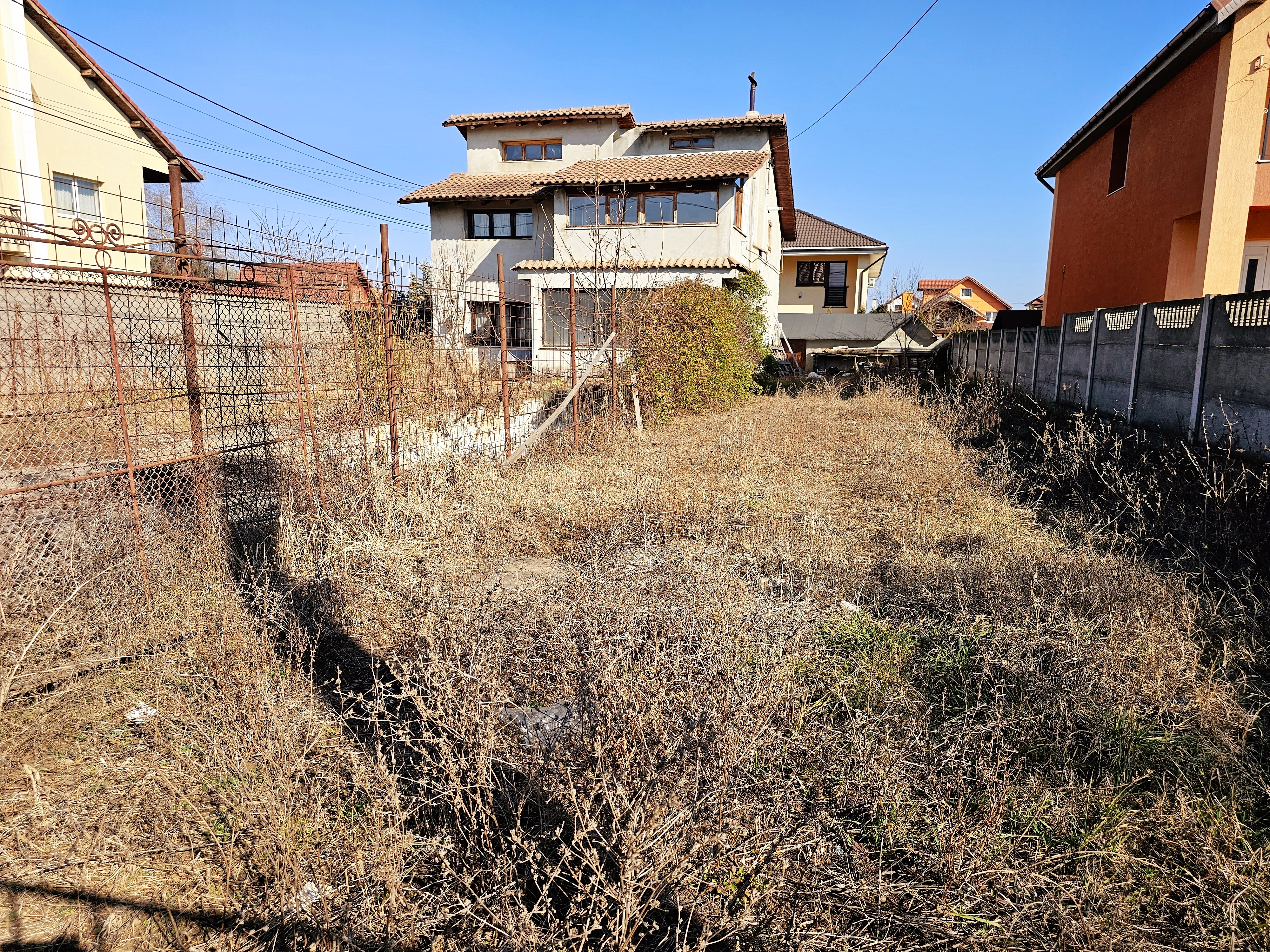 1/2 Duplex, 4 camere, 300 mp teren, toate utilitatile, Cetate - Alba Iulia