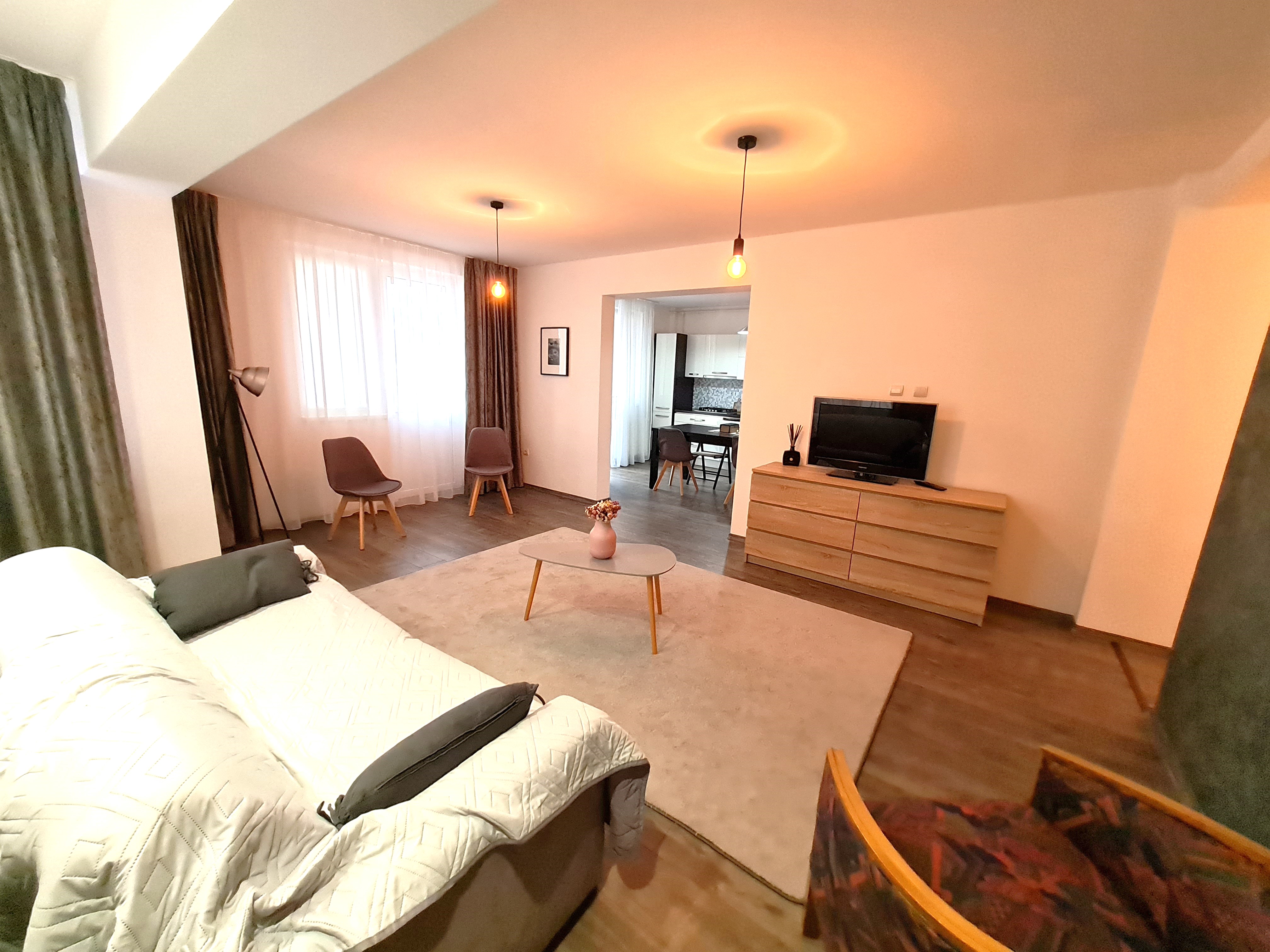 Apartament 2 Camere, 72 mp, Decomandat, Zona Centru, Cartier A Saligny - foto 2