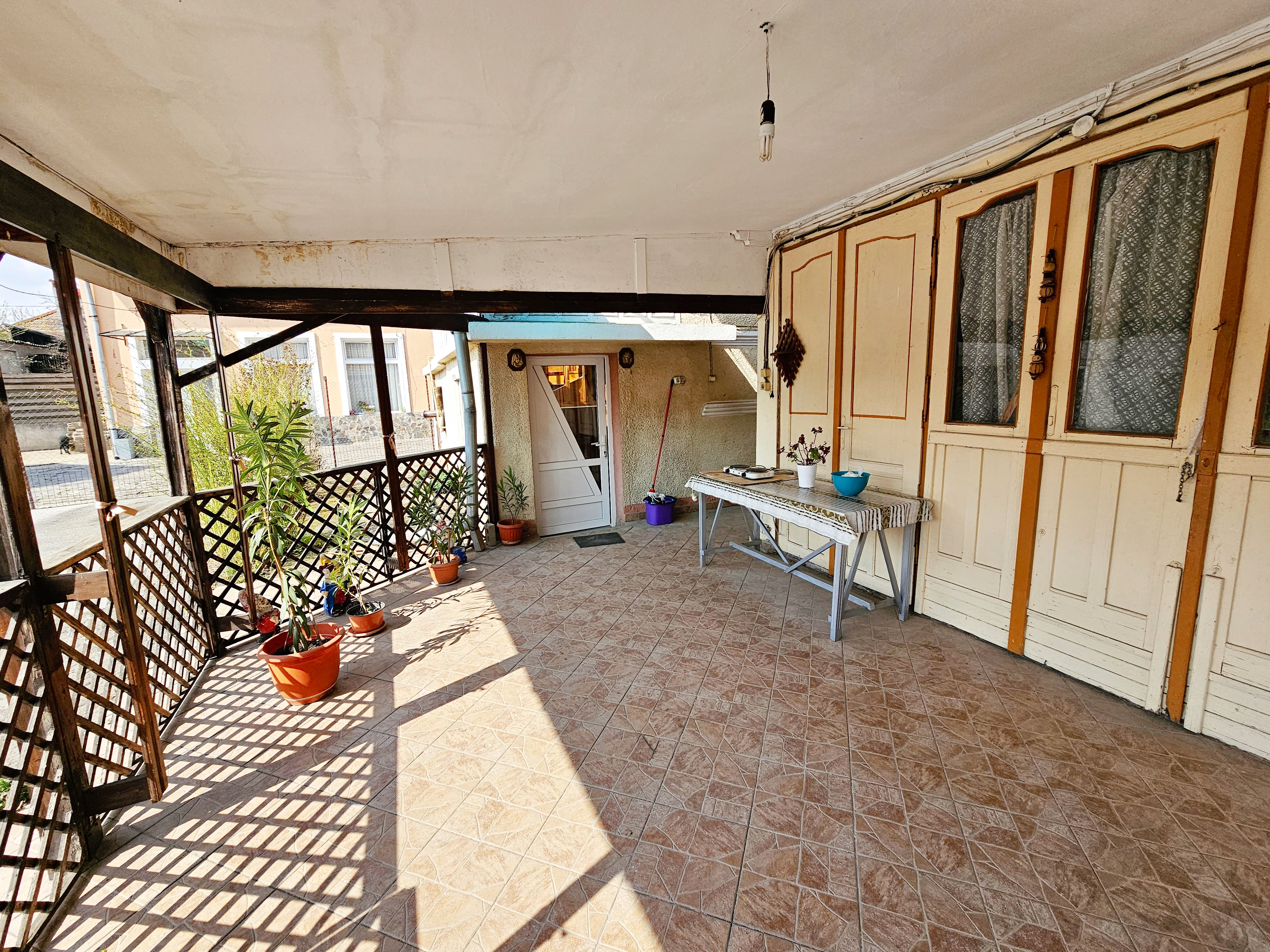 Casa 4 camere, 525 mp teren, zona Centru - foto 2