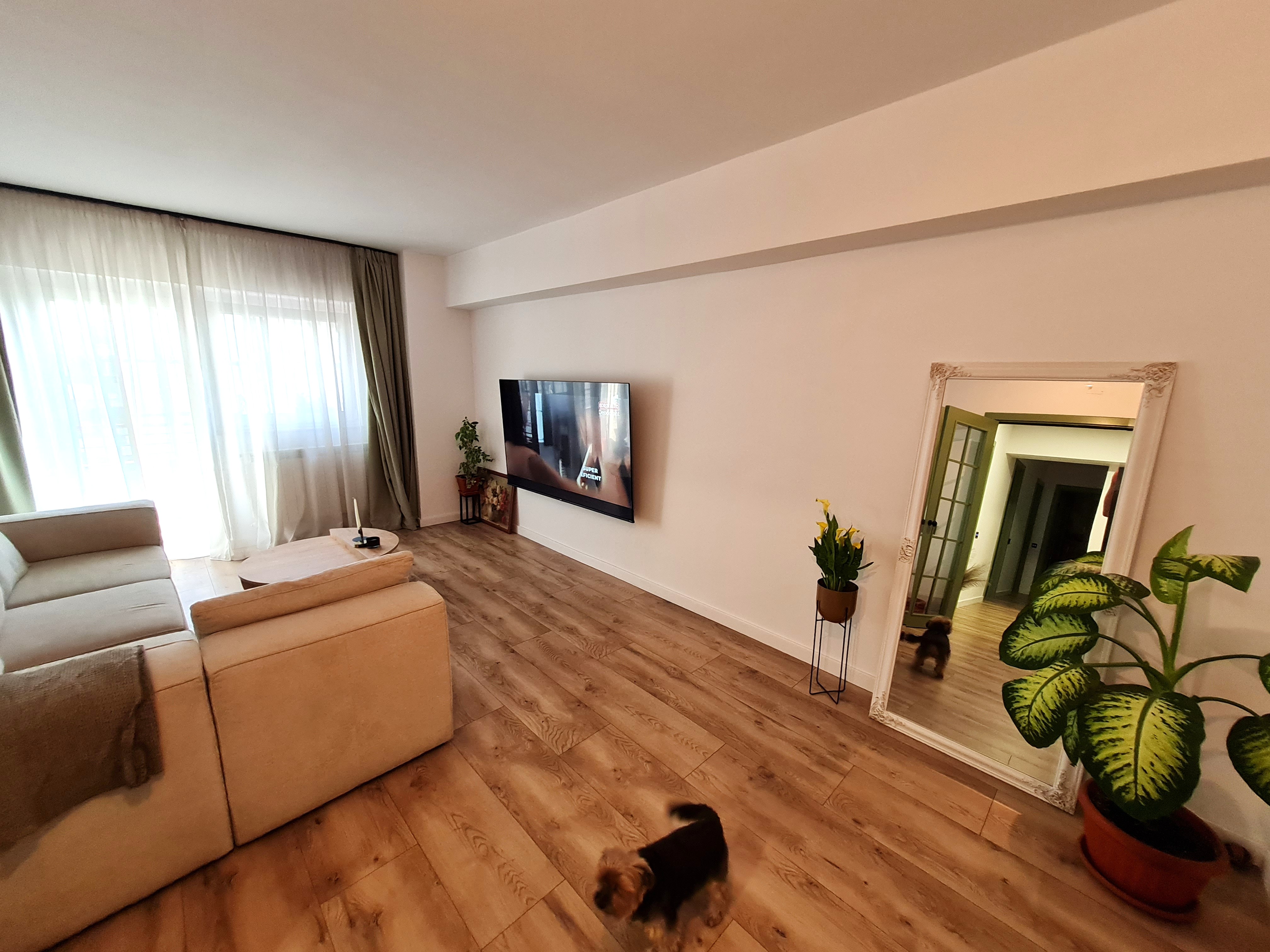 Apartament 3 Camere, Ultracentral, Decomandat, 67,5 mp, Zona Cetate - foto 3