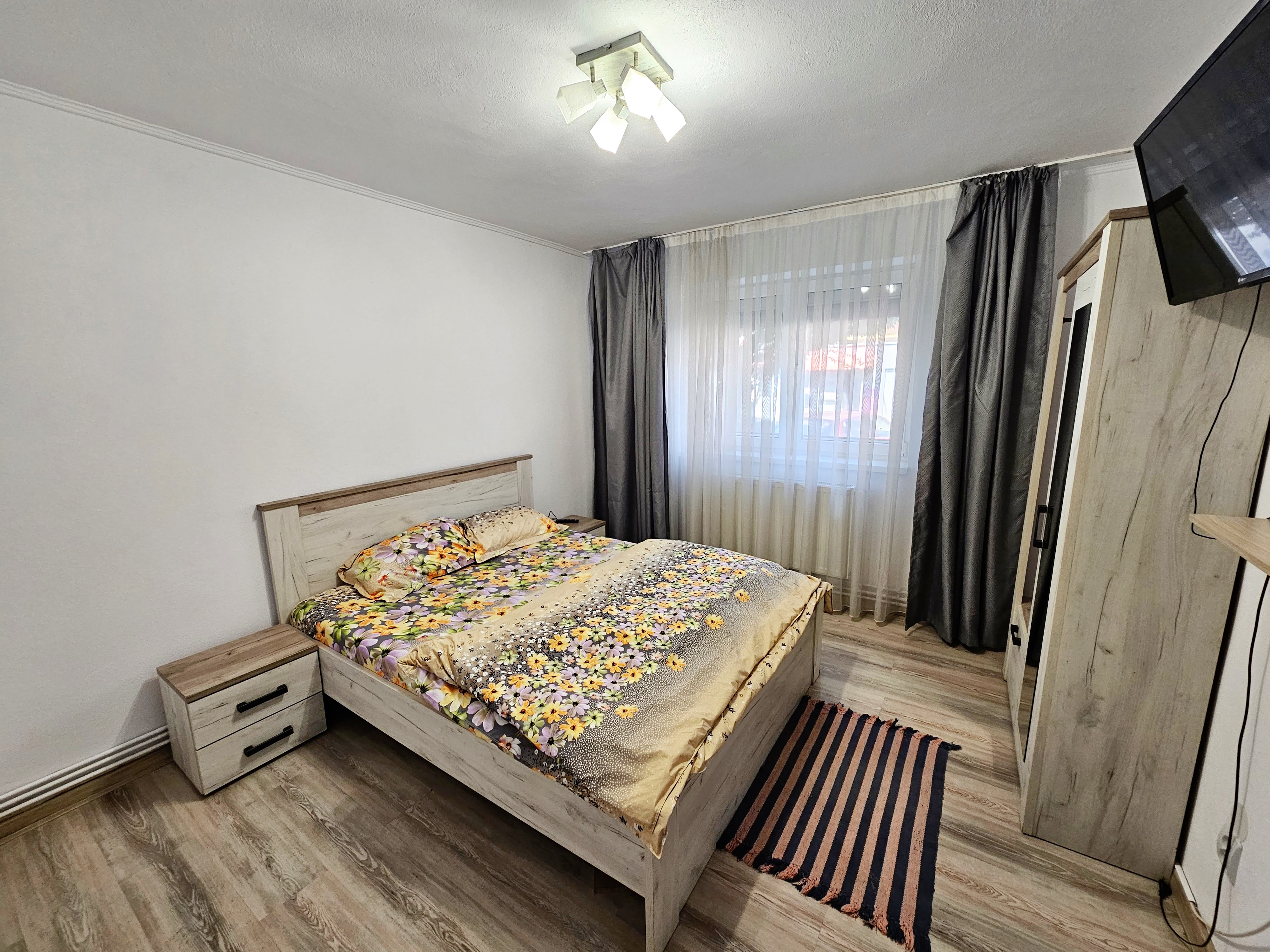 Apartament 3 camere ideal pt. regim hotelier, zona Spital Judetean - foto 5