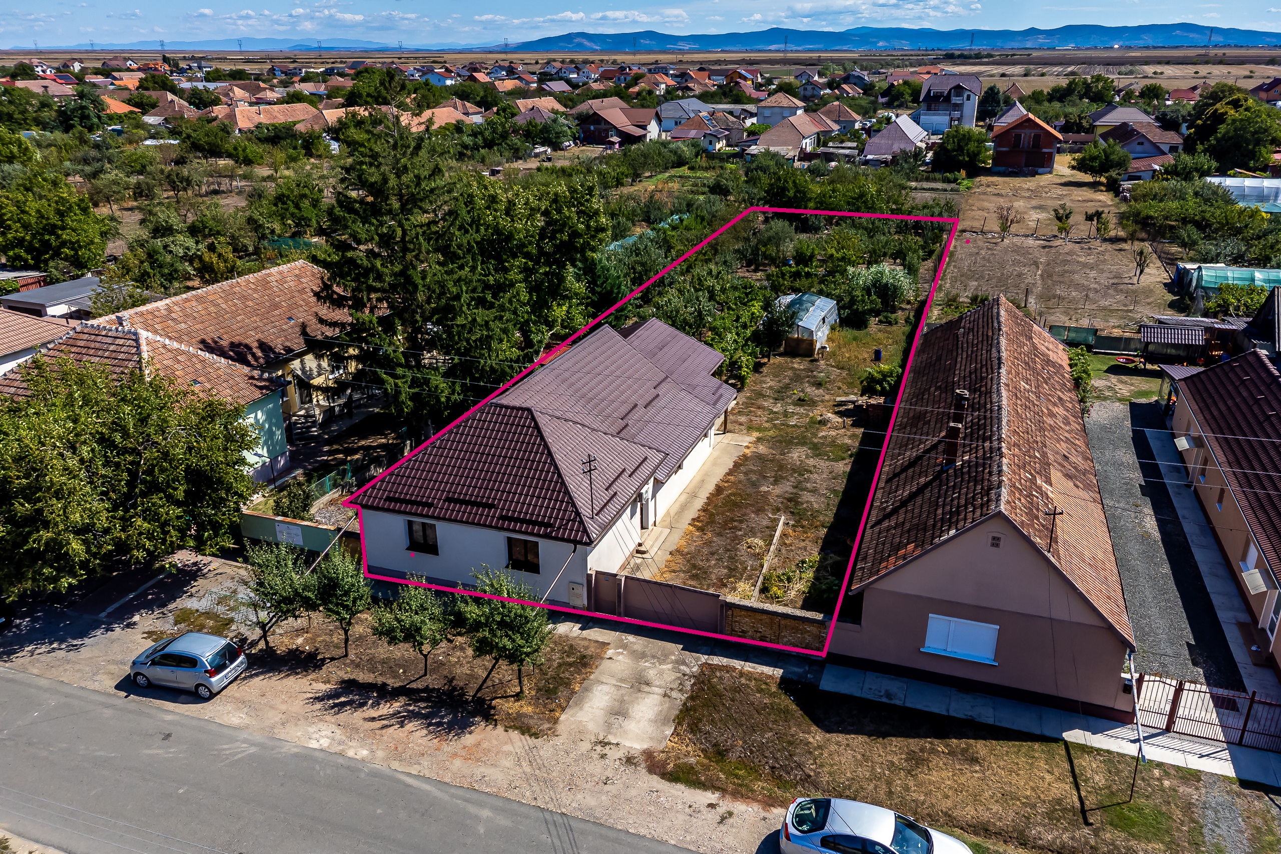 PRET NOU! Casa 4 camere - Teren 1603mp - Livada, Arad - COMISION 0%