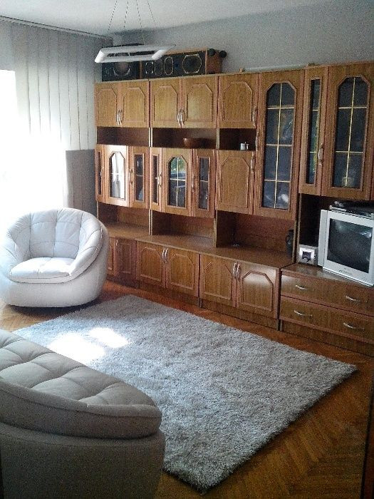 Ofer LA SCHIMB apartament decomandat 3 camere cf 0