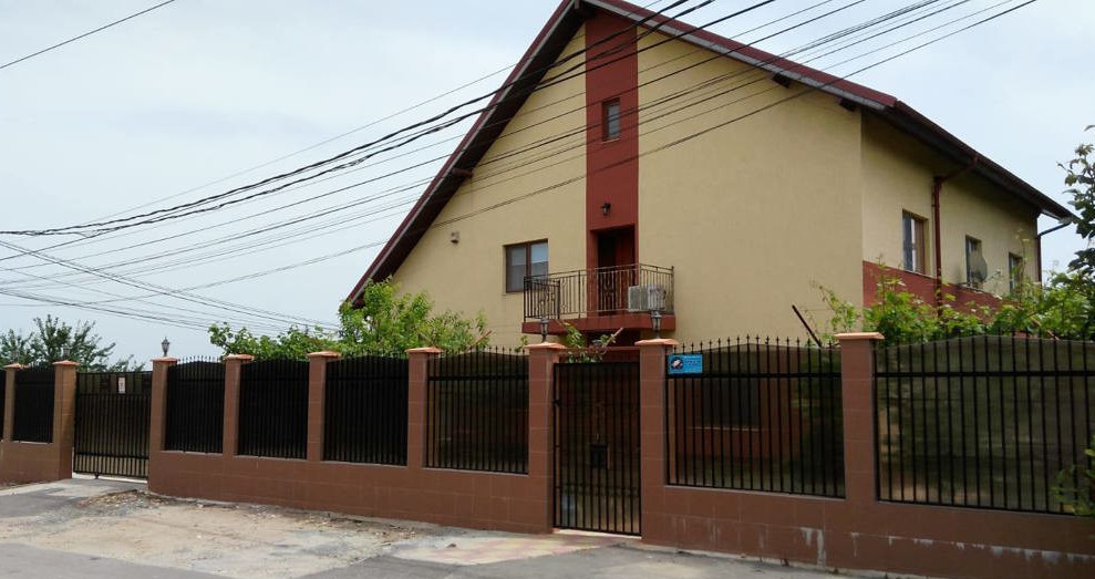 PALAZU MARE - Vand casa 