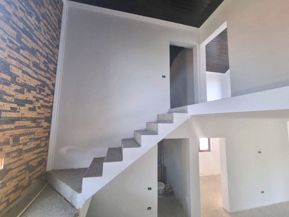 VALU LUI TRAIAN ( COD 02) -  Casa Superba 4 Camere aproape de conac - foto 3