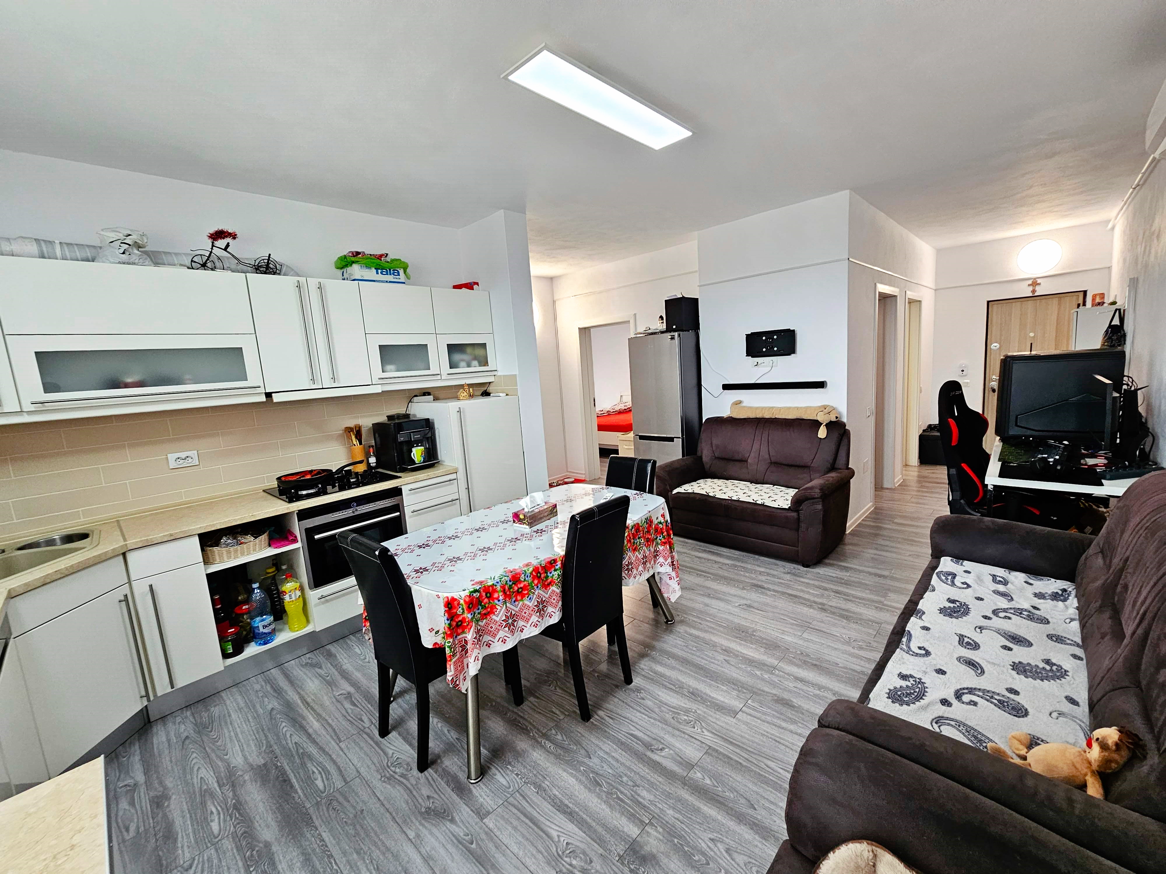 Apartament 3 camere, 2 balcoane, 2 bai, 66 mp utili, Ampoi 3 - foto 3