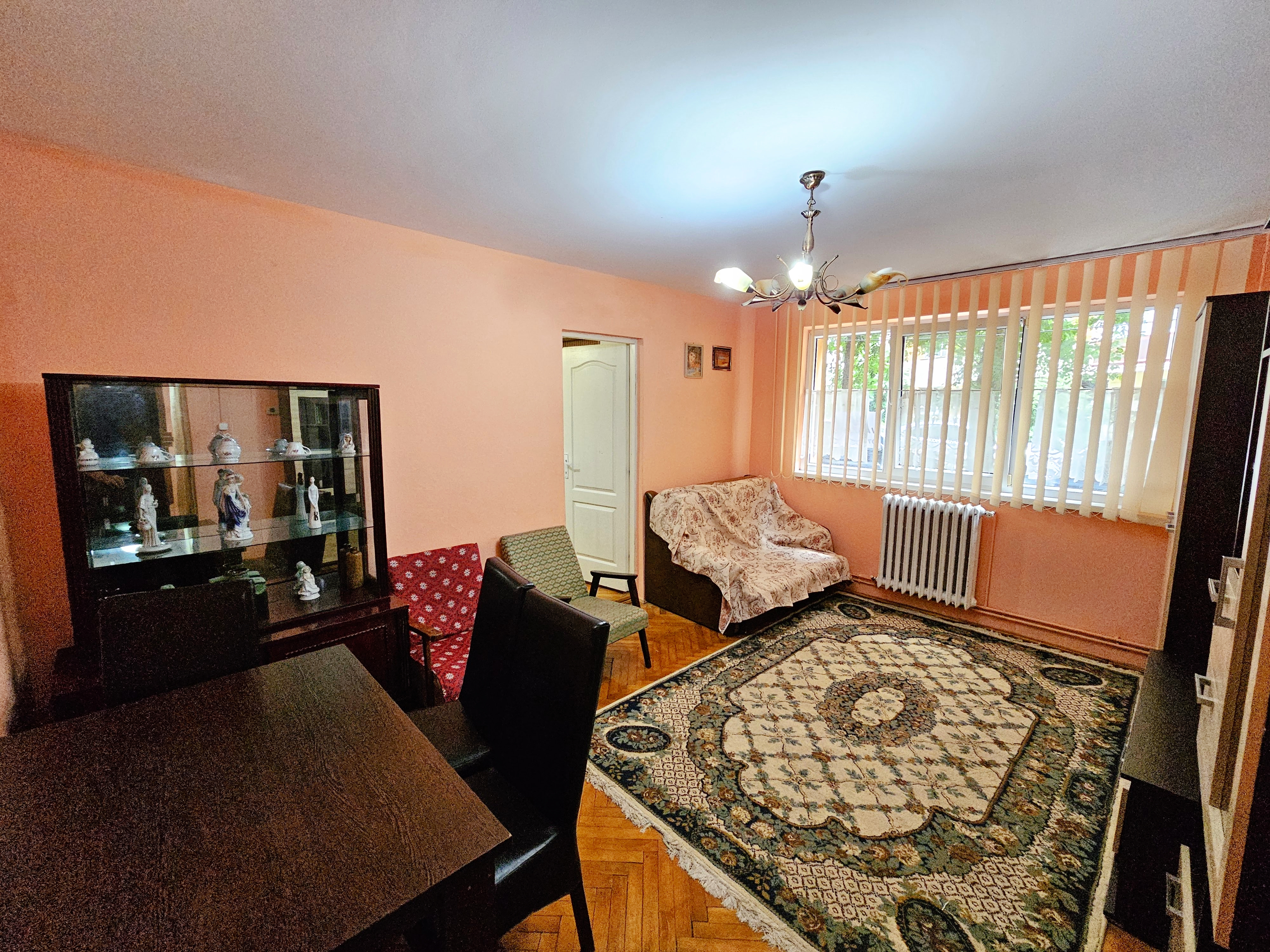 Apartament 2 camere, semidecomandat, parter, ultracentral - Alba Iulia