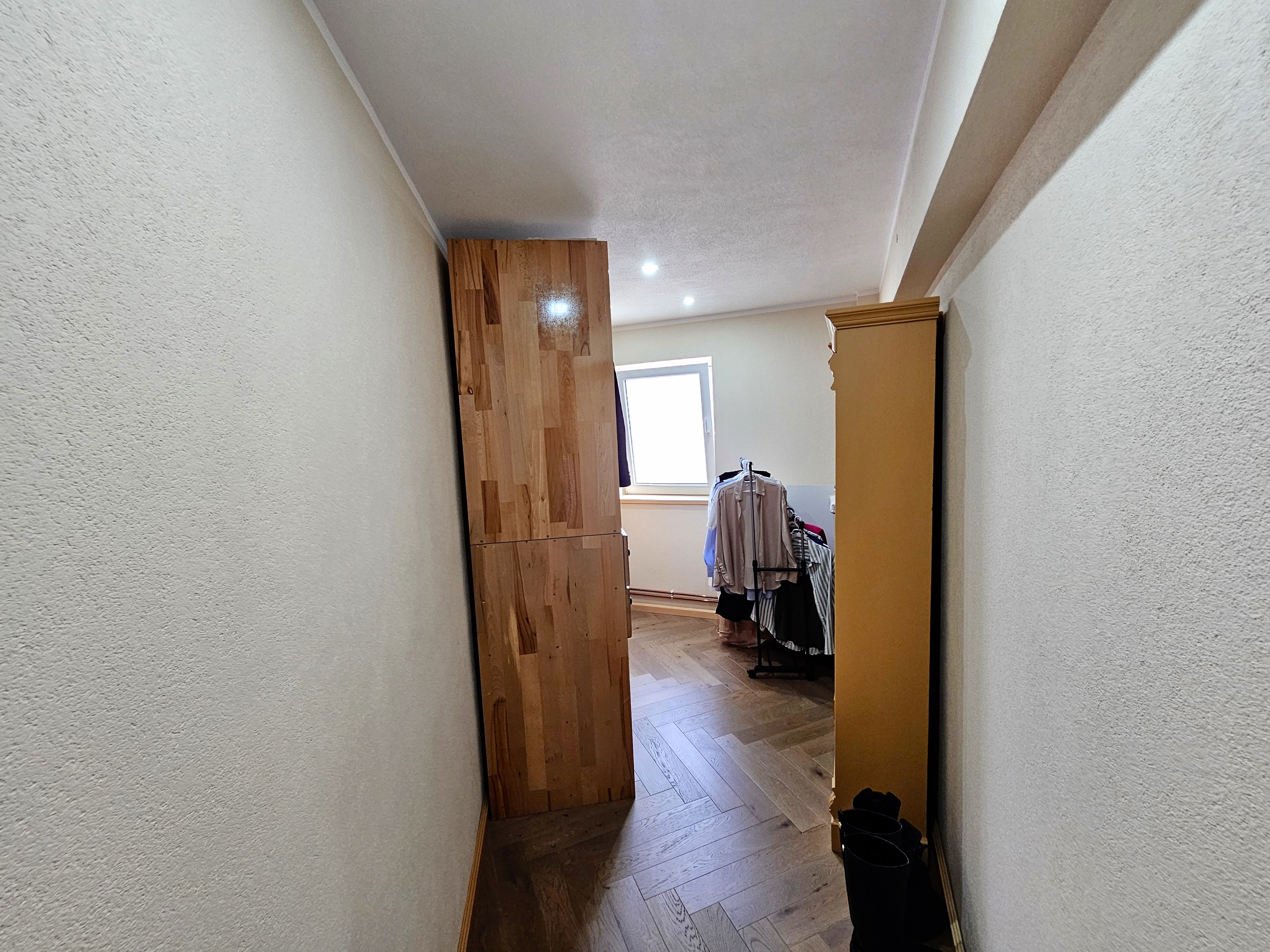 Apartament 3 camere, etaj 1 cu terasa, mobilat, utilat, zona Ampoi 3 - foto 3