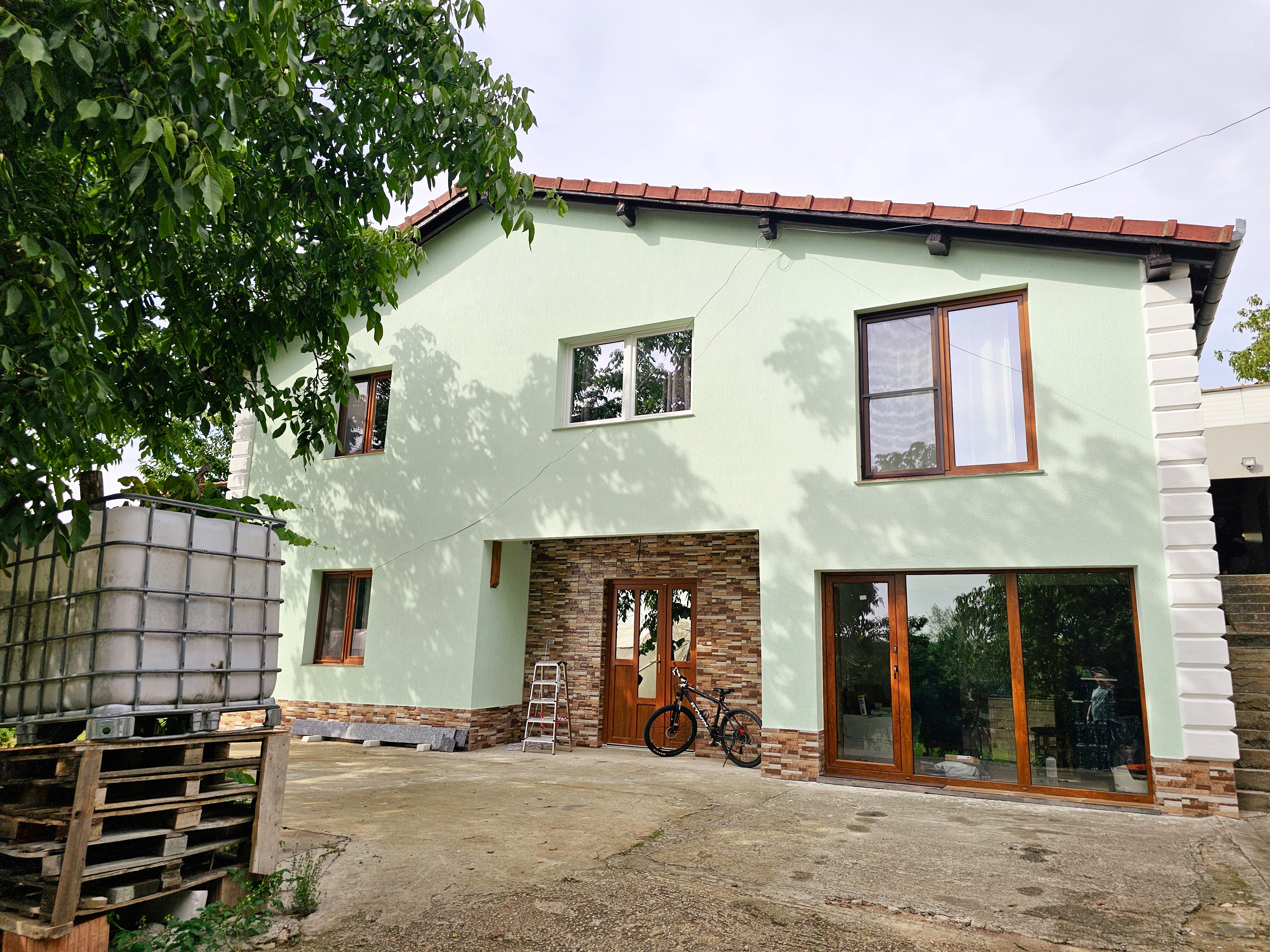 Casa multifunctionala, 6 camere , 700 mp teren, cu utilitati, Ciugud - foto 2