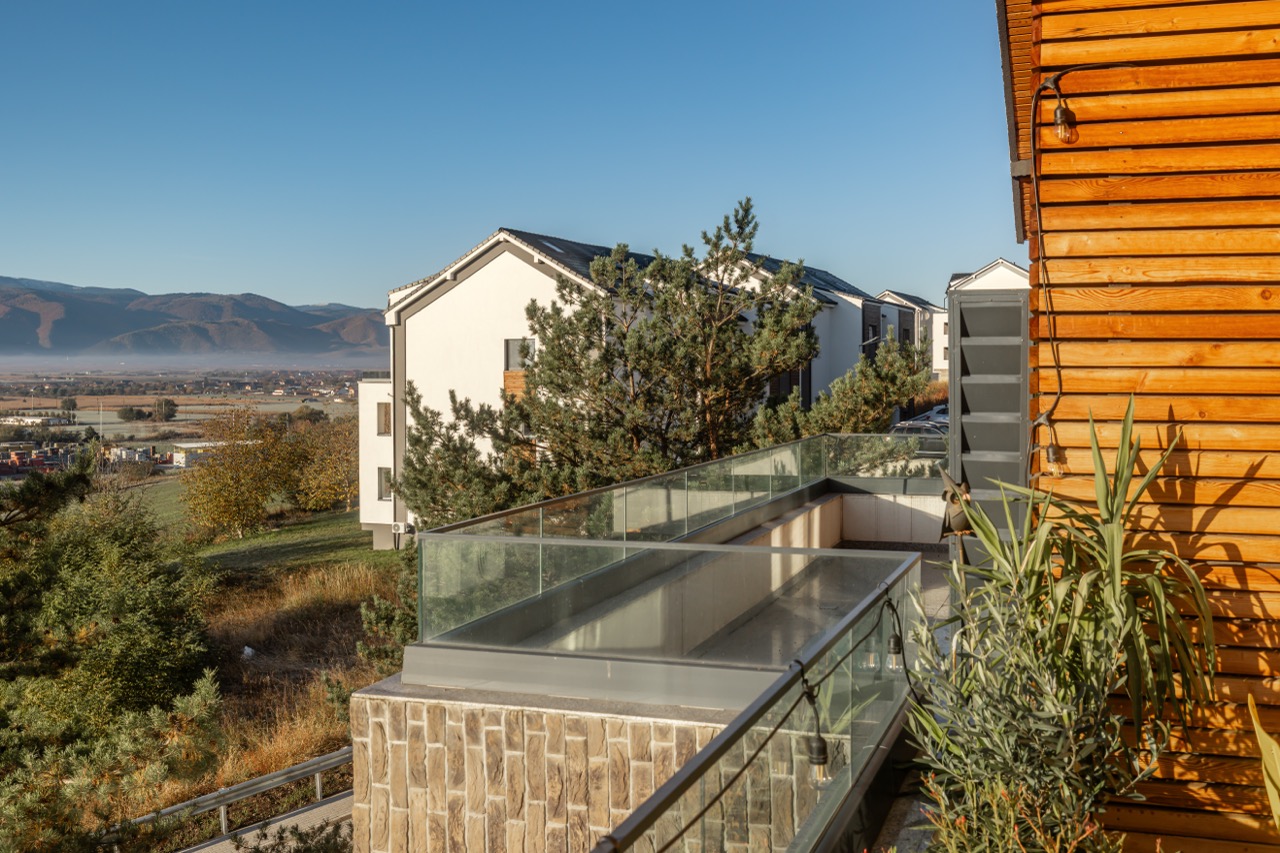 Apartament 3 camere, aer conditionat, finisat la cheie (NCL-COL-ap