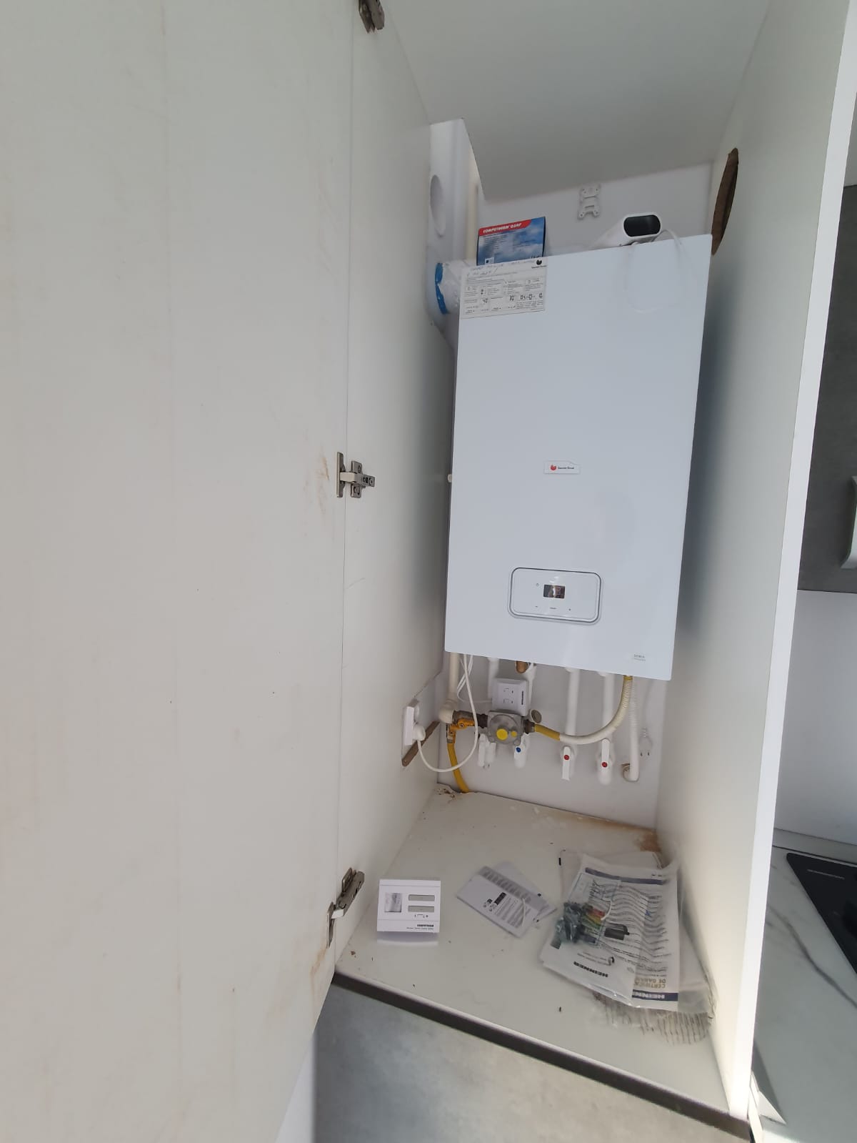 Apartament intabulat, 2 camere decomandate, bloc tip vilă, Sânpetru - foto 4