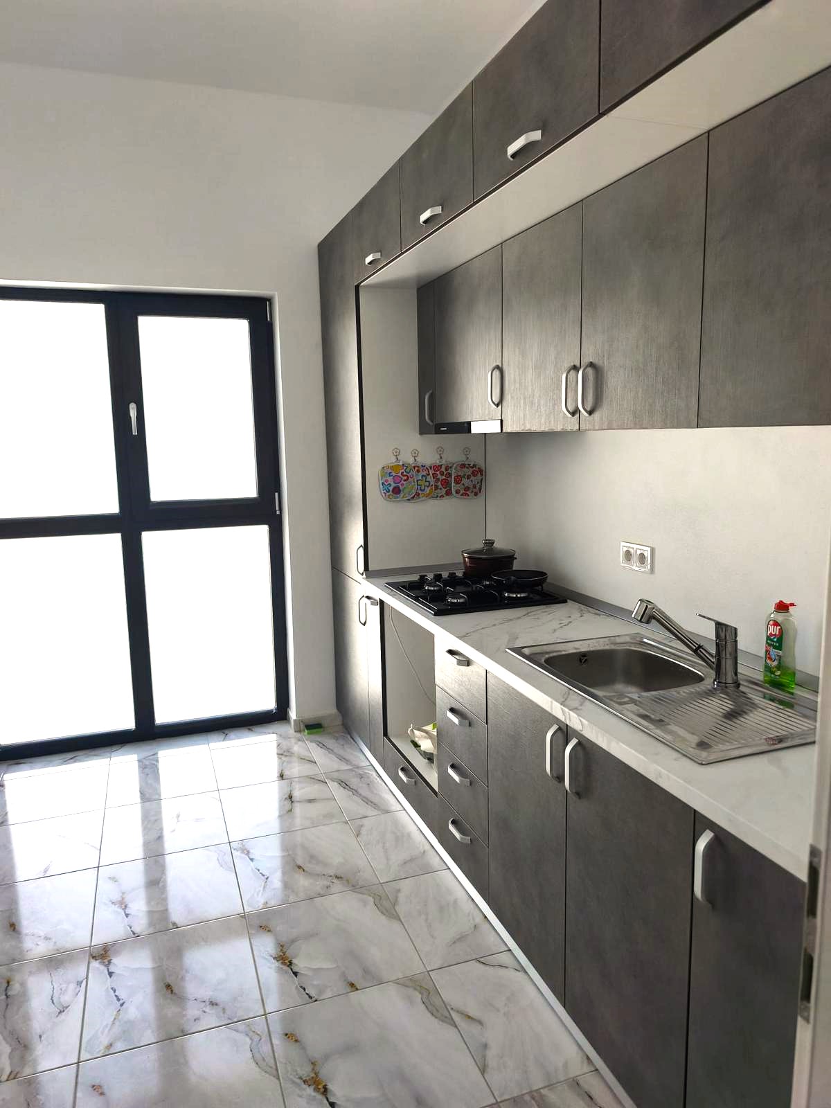 Apartament intabulat, 2 camere decomandate, bloc tip vilă, Sânpetru - foto 3