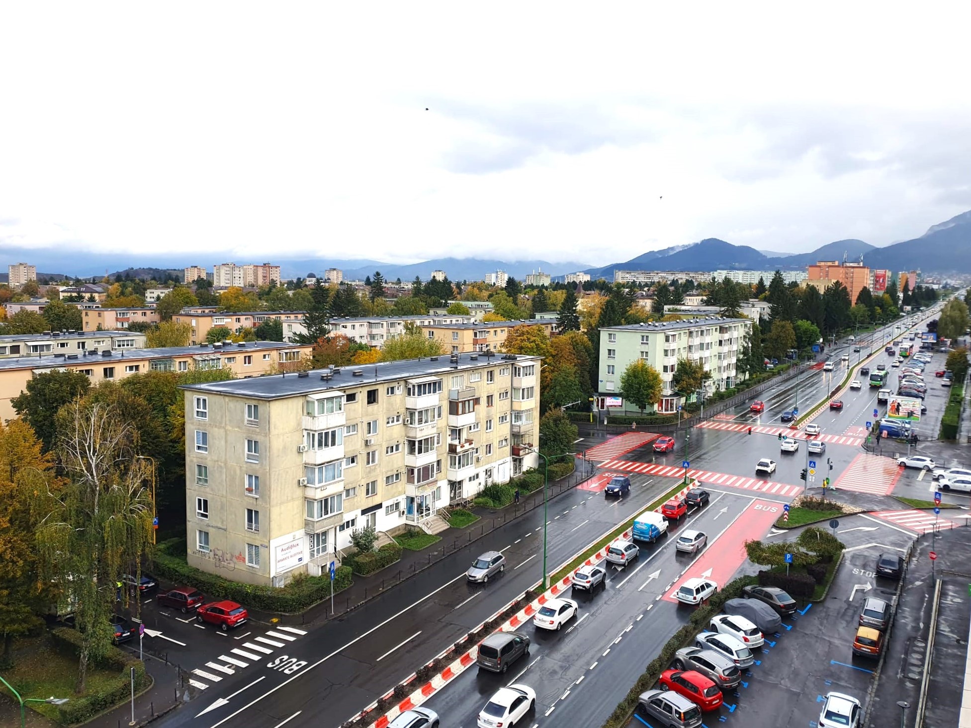 Apartament spațios cu 3 camere și 2 băi – zona Ciucaș / Astra - foto 2