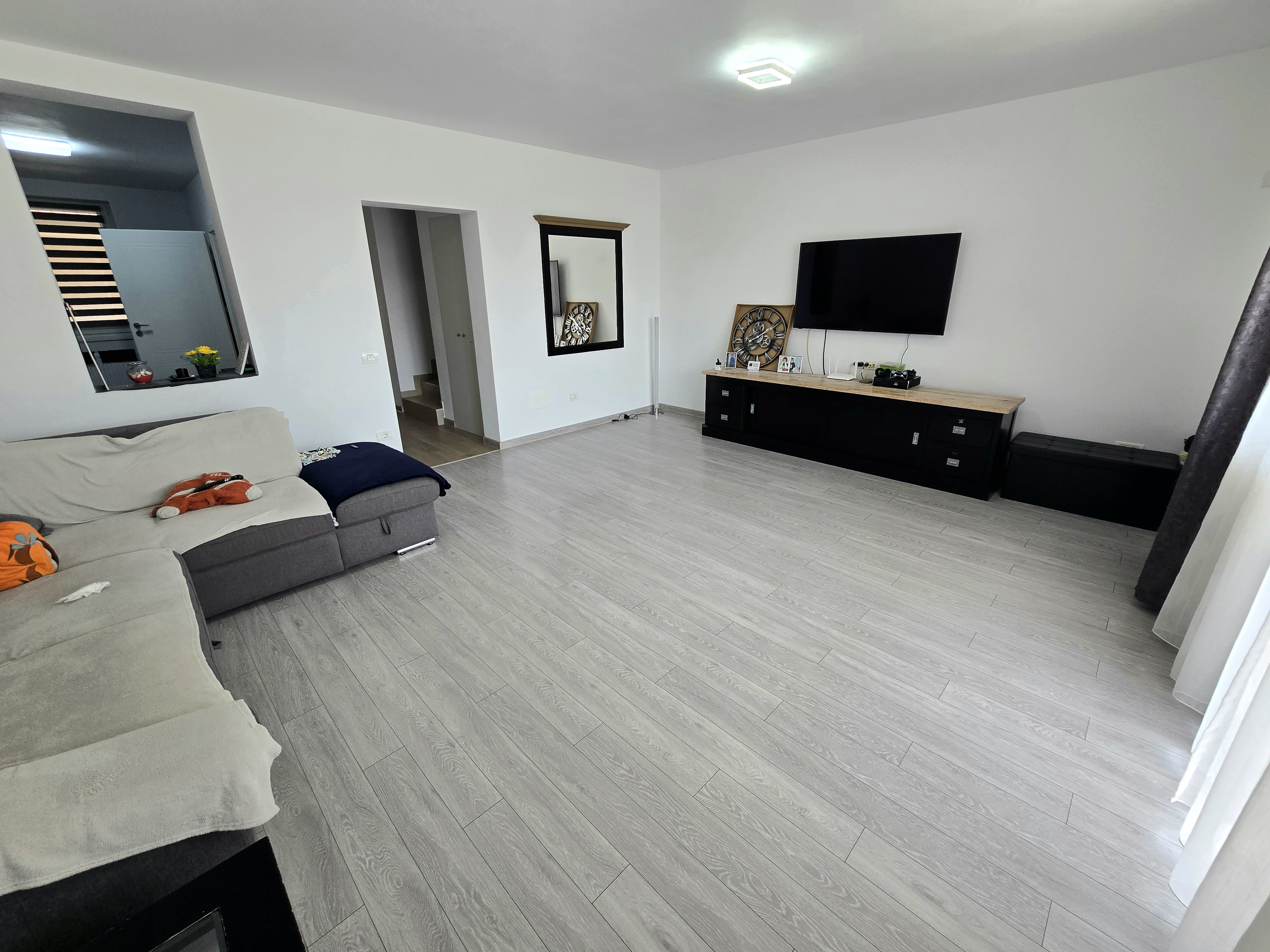 Casa 4 Camere 2 Bai, Complet Mobilata si Utilata - foto 2