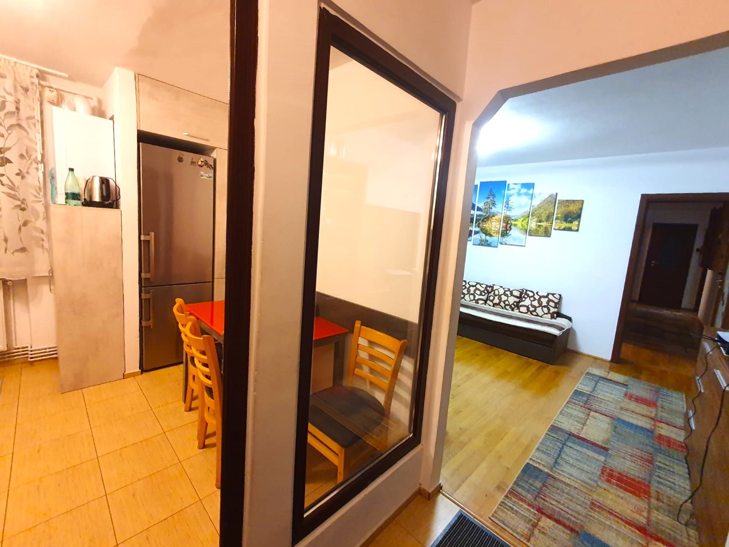 Central, 4 camere, etaj 1, mobilat si utilat - foto 2