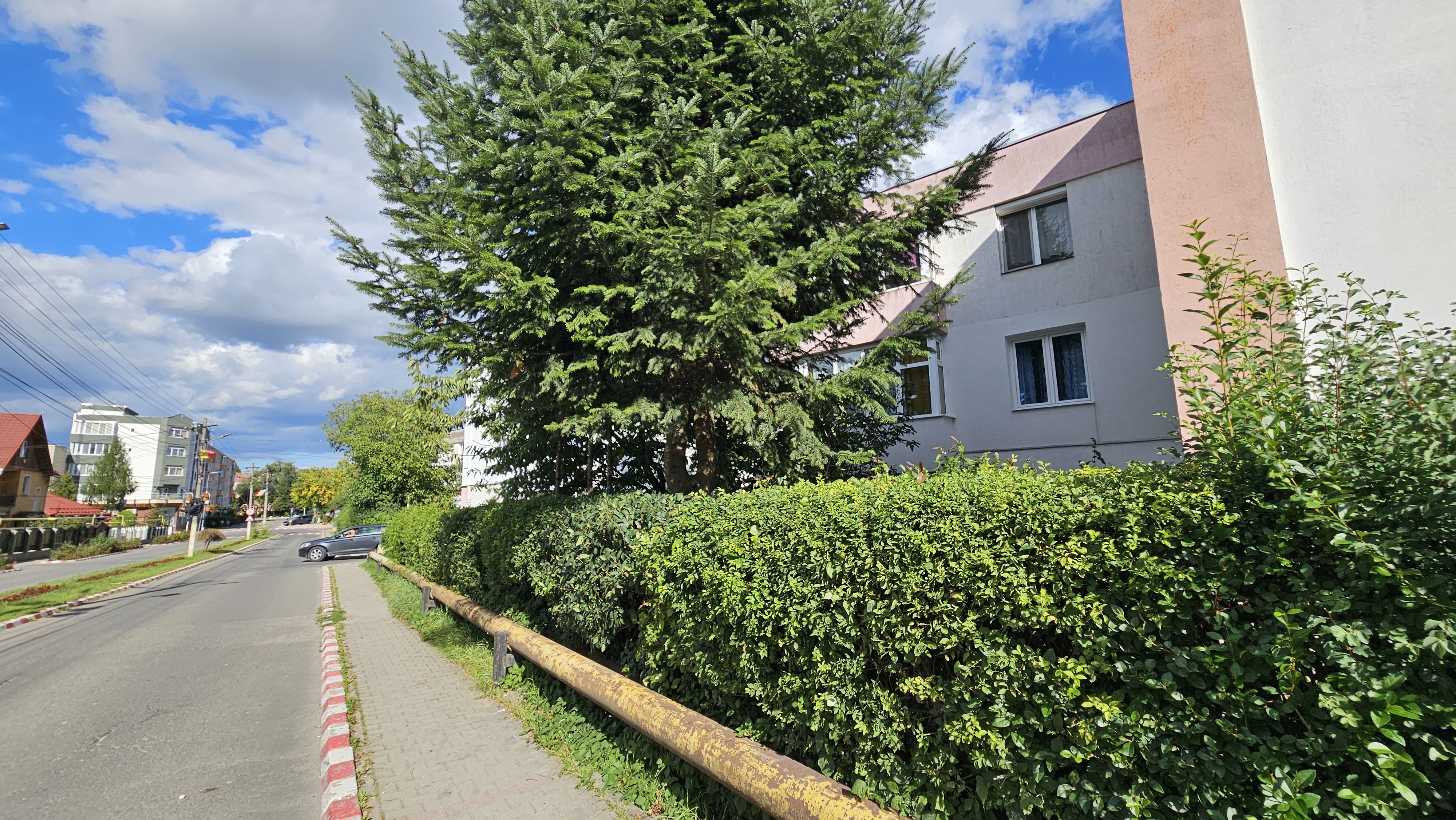 Apartament 2 Camere Săcele – Etaj 2, Bloc Izolat, Cheile la Agenție! - Sacele